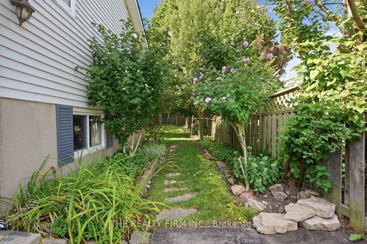 258 Olympic Crescent Property Photo 32