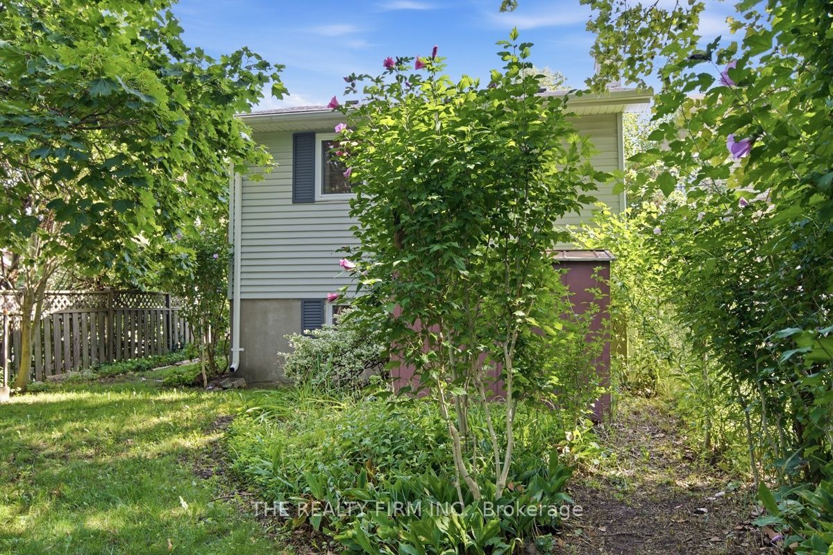 258 Olympic Crescent Property Photo 34