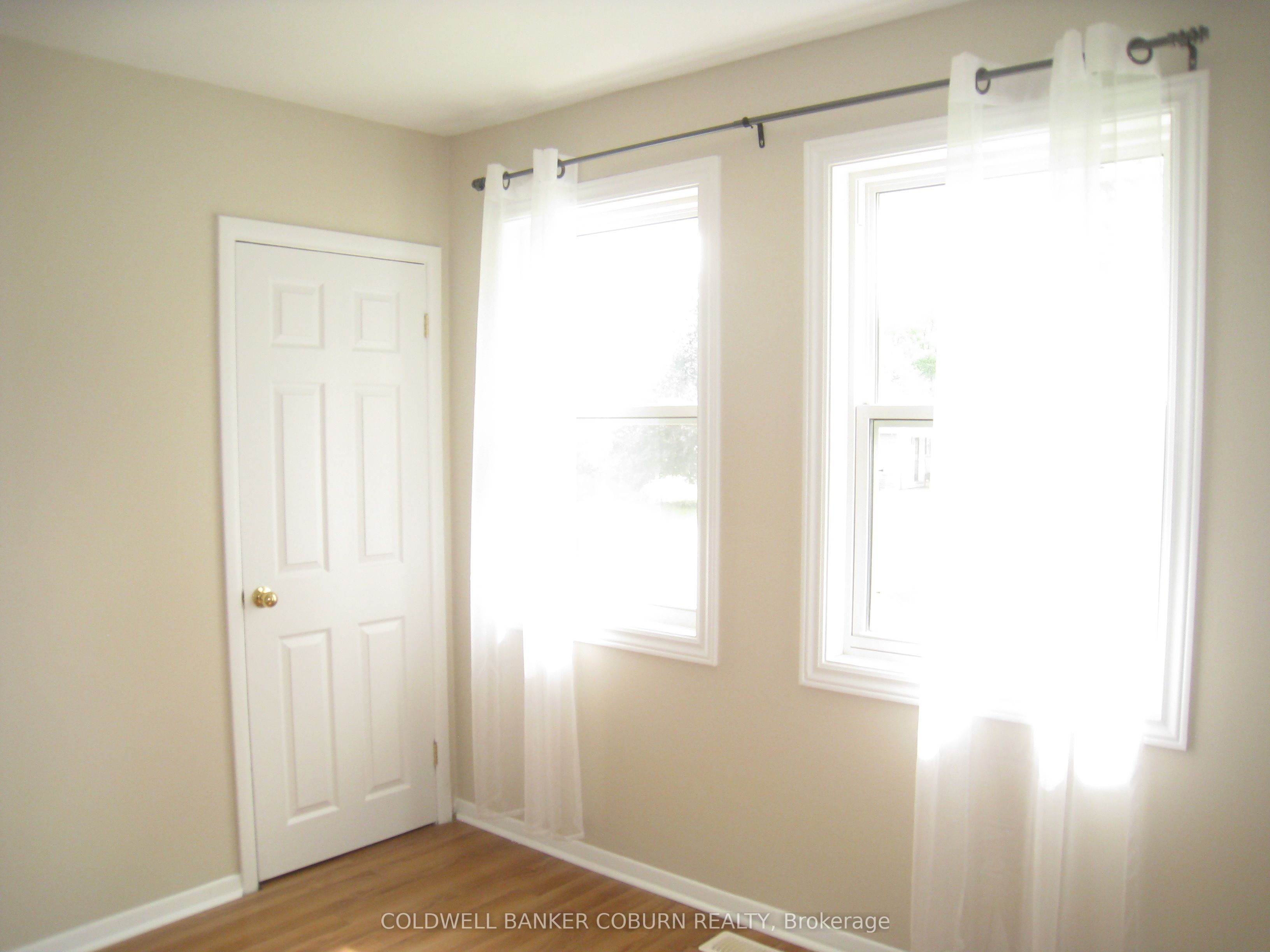 13 Queen Street Property Photo 11