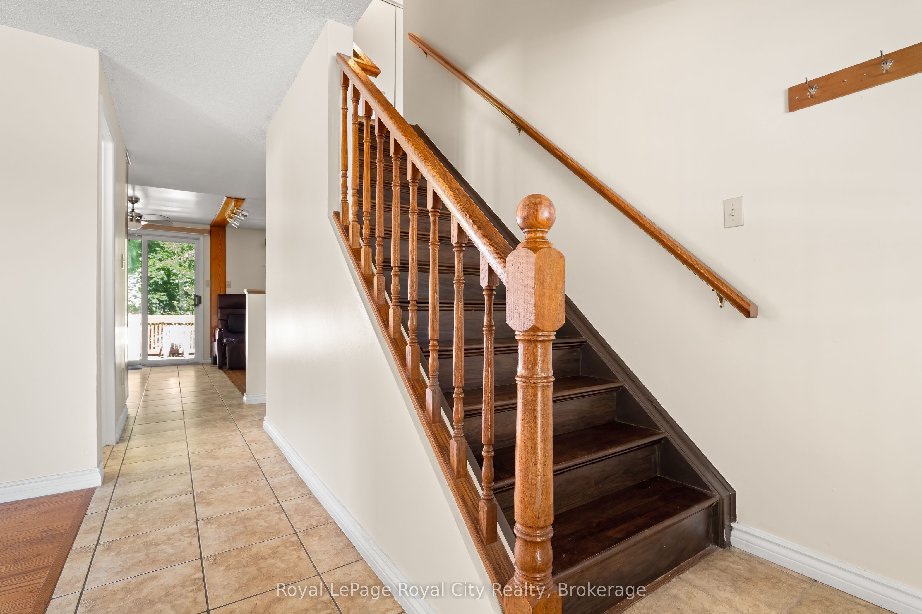 121 Imperial Road N Property Photo 8