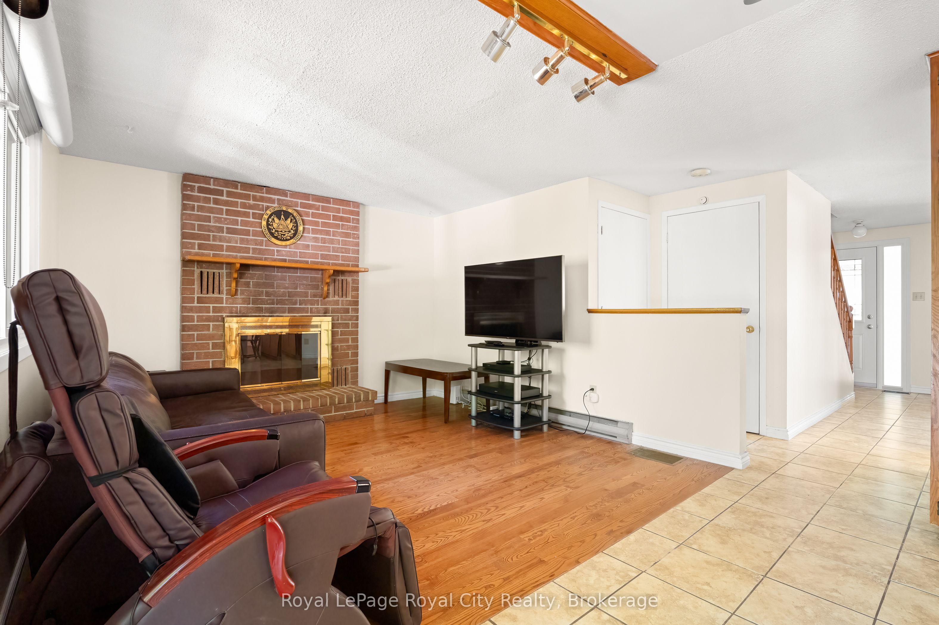 121 Imperial Road N Property Photo 17