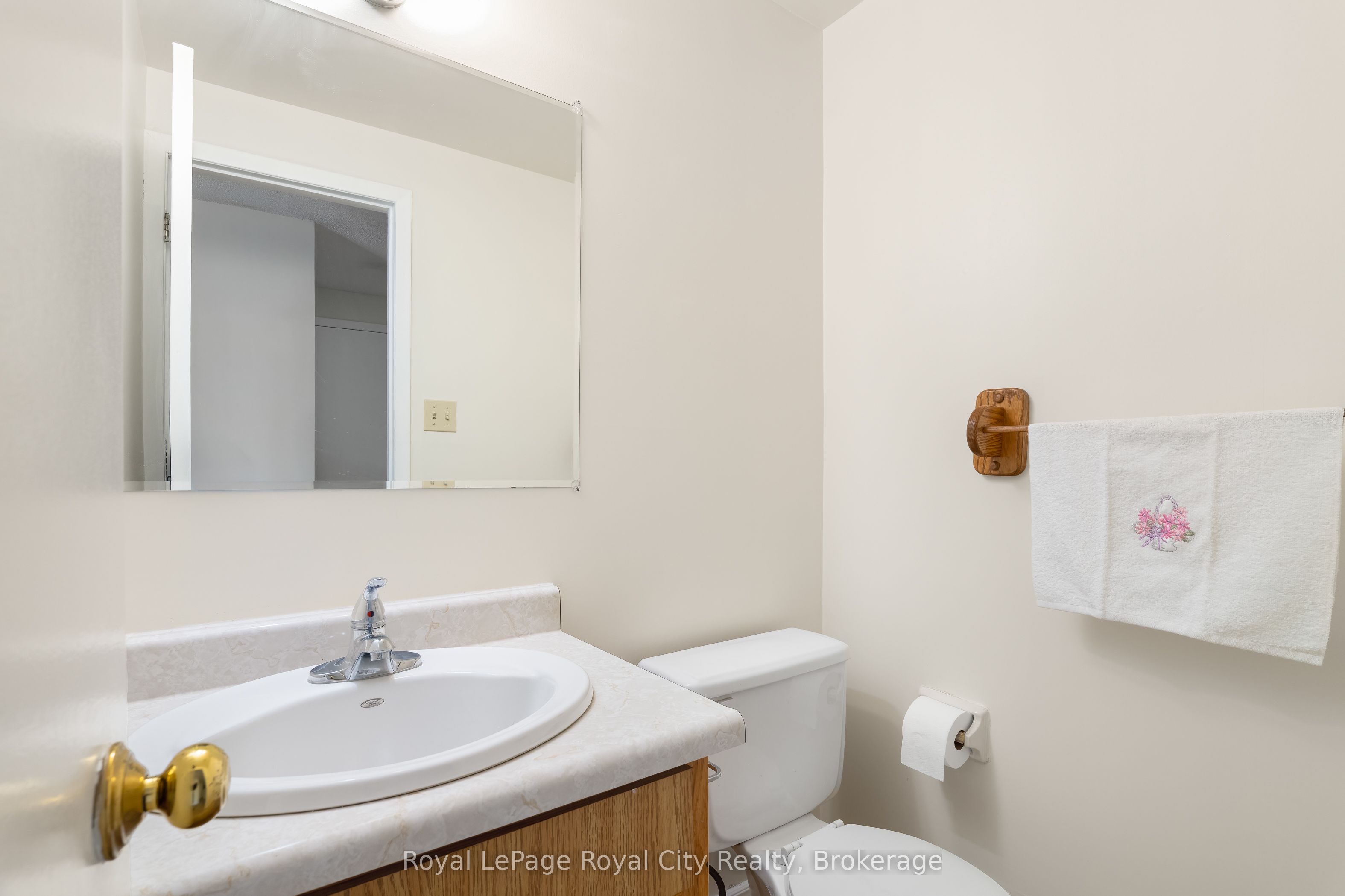 121 Imperial Road N Property Photo 18