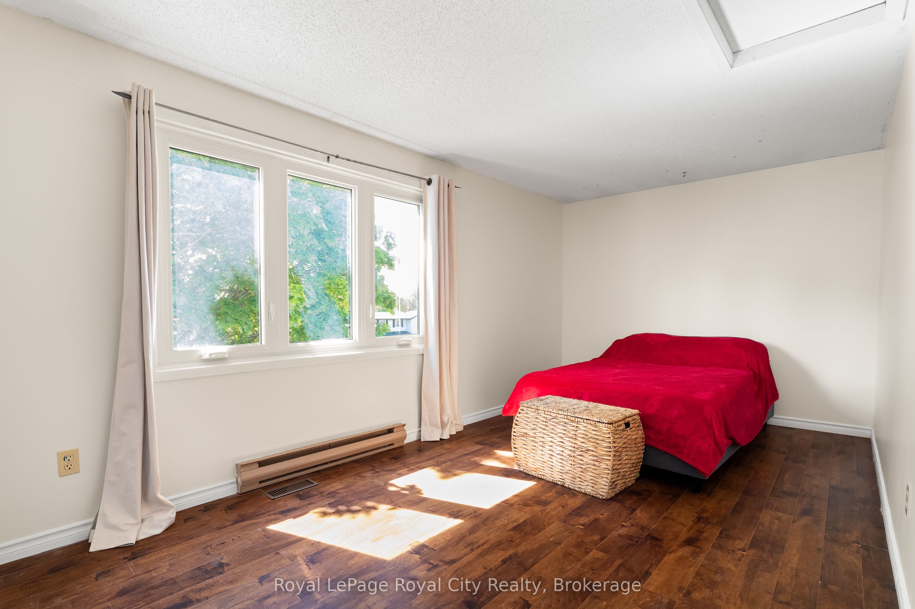 121 Imperial Road N Property Photo 23