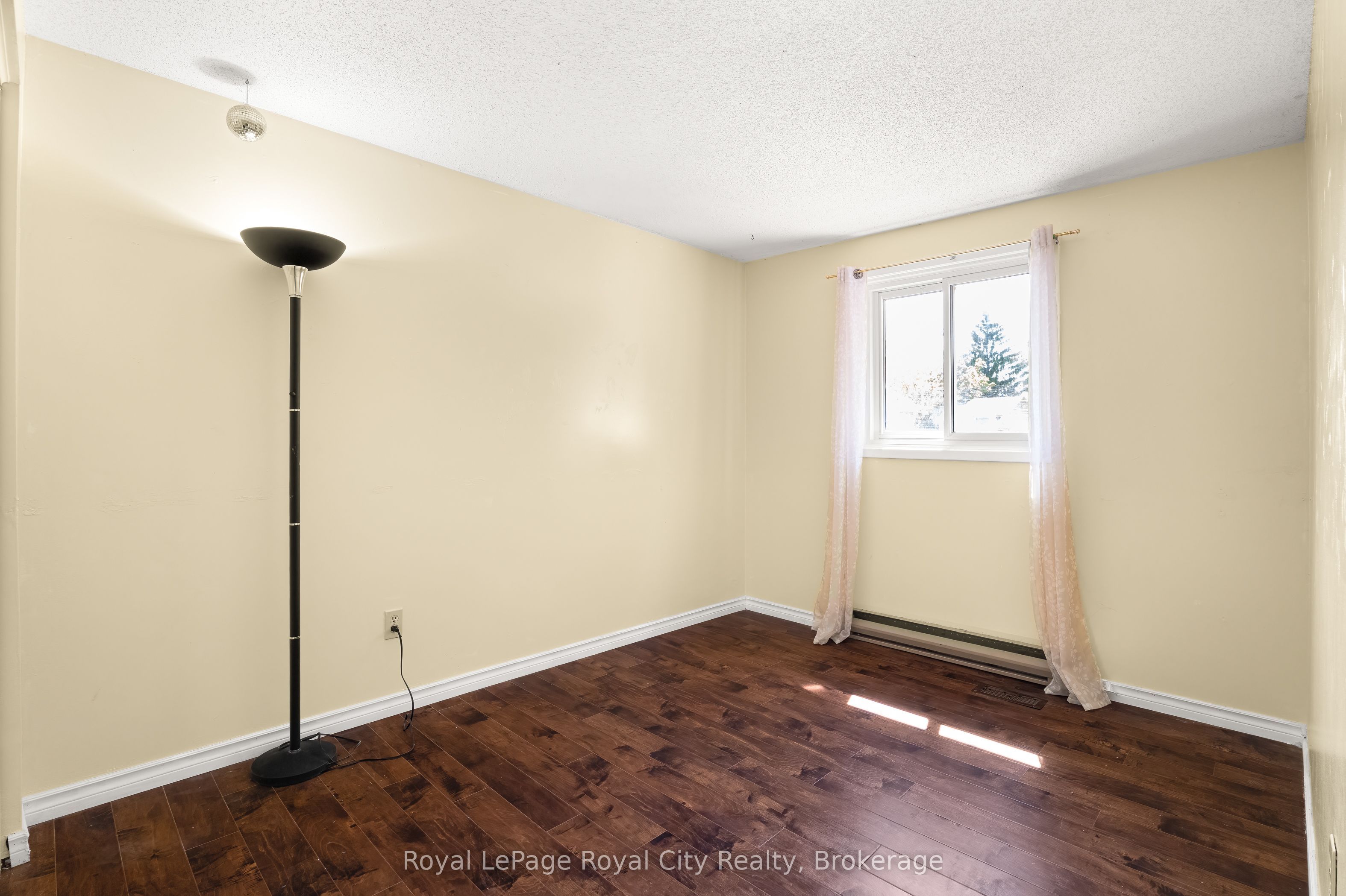 121 Imperial Road N Property Photo 27