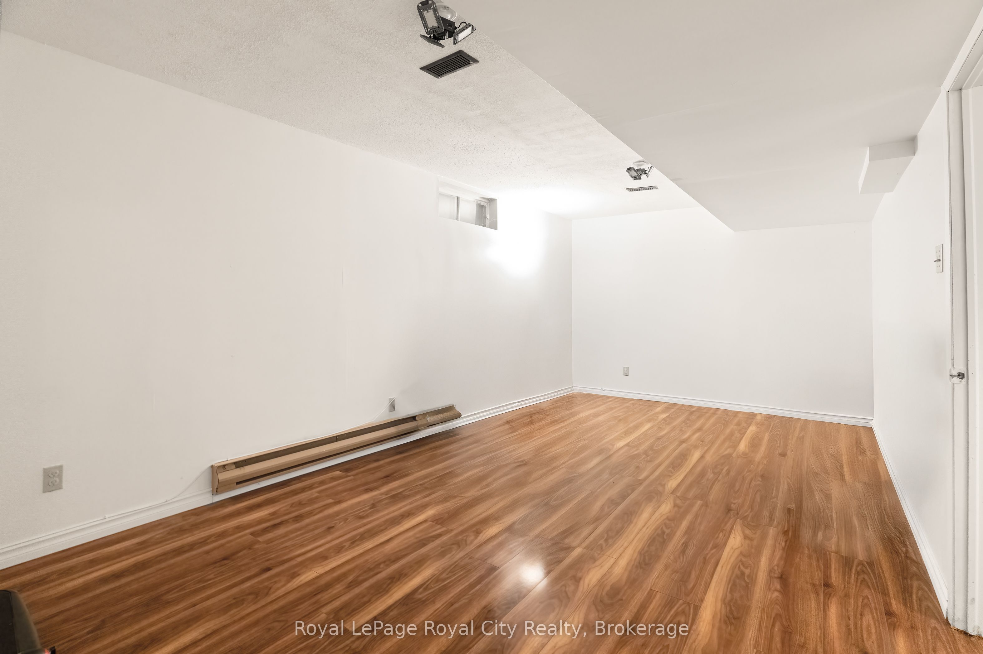 121 Imperial Road N Property Photo 29