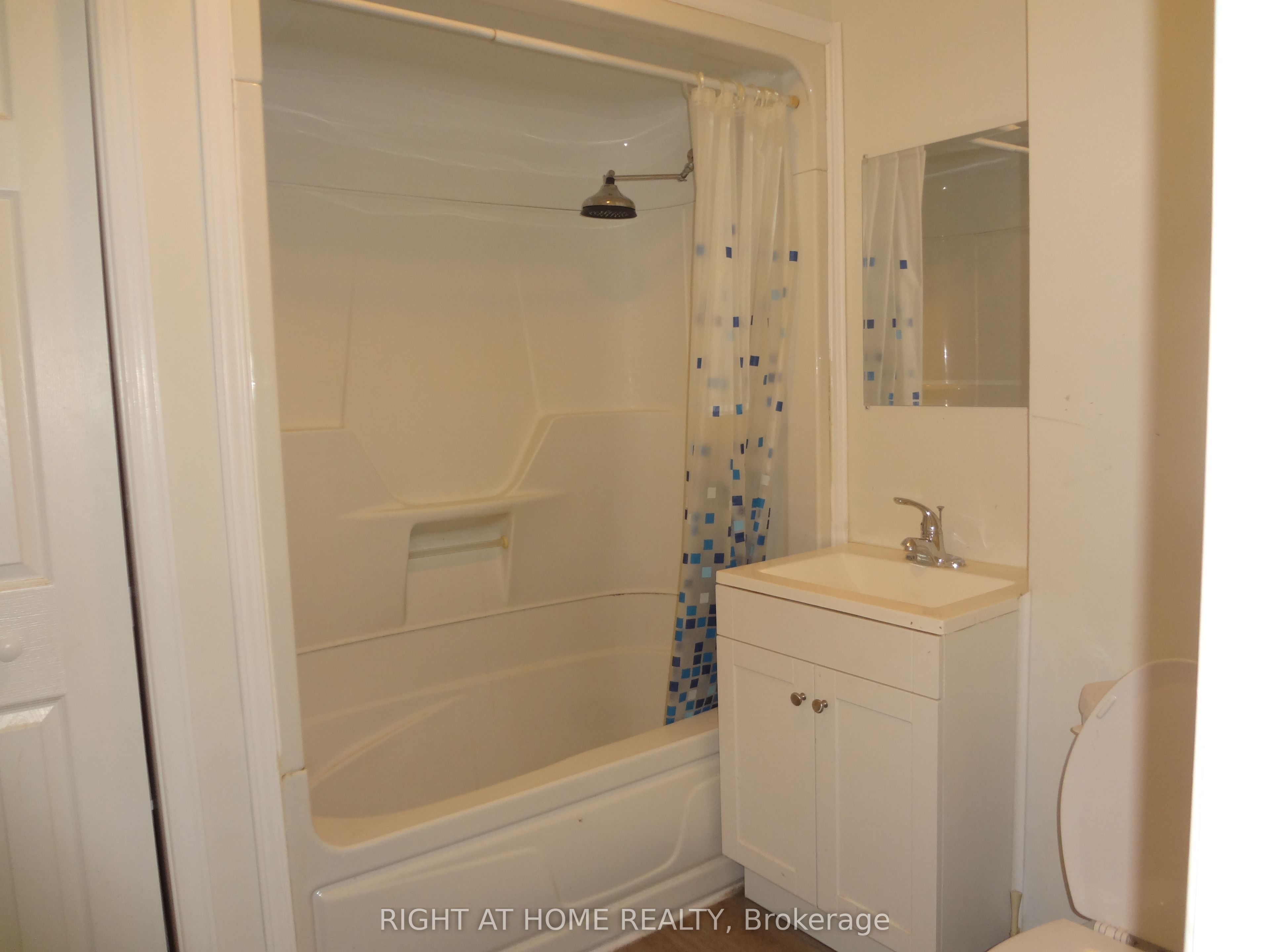 211 Veronica Drive 49 Property Photo 10