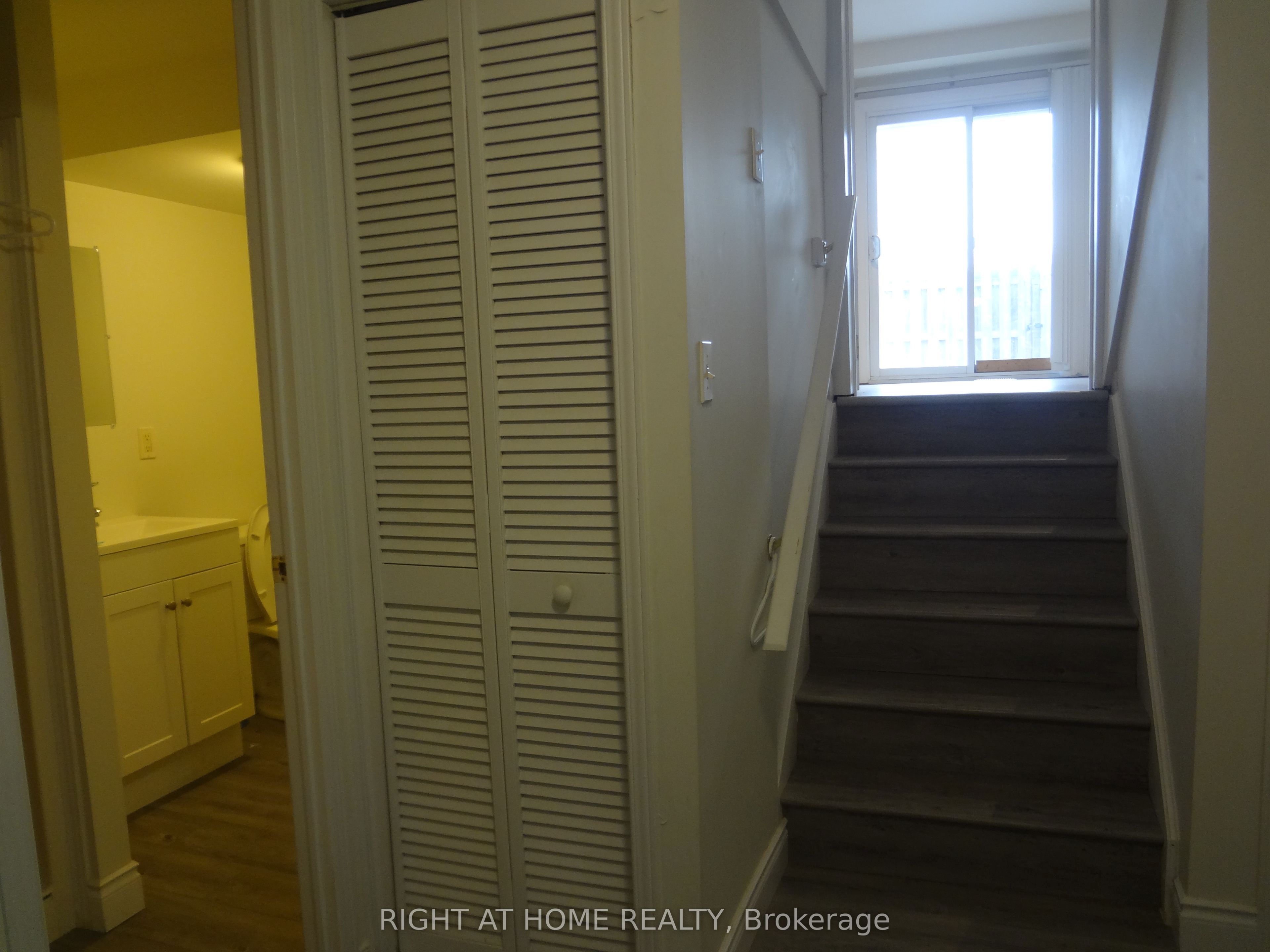 211 Veronica Drive 49 Property Photo 15