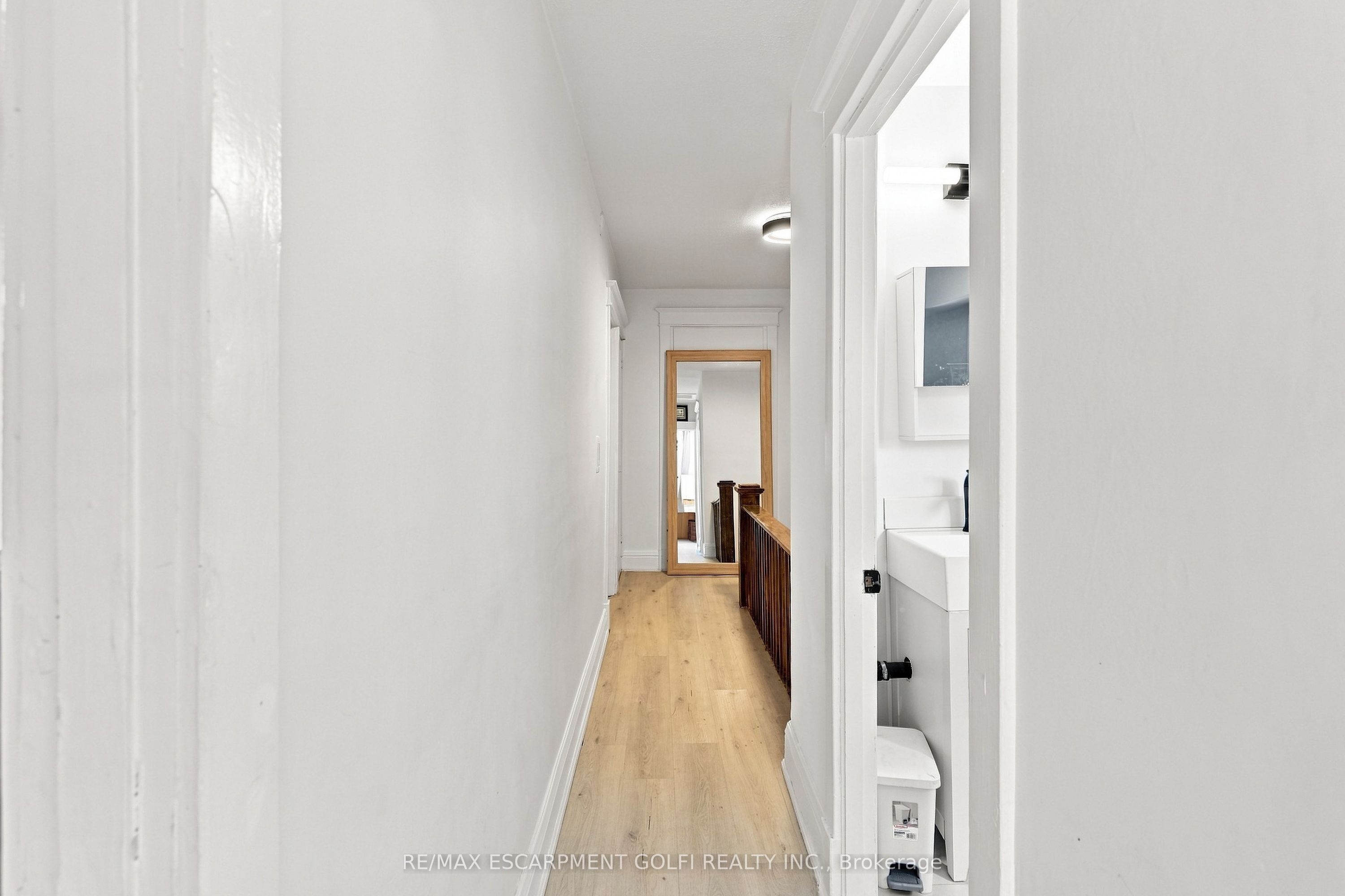 463 Dunsmure Avenue Property Photo 13