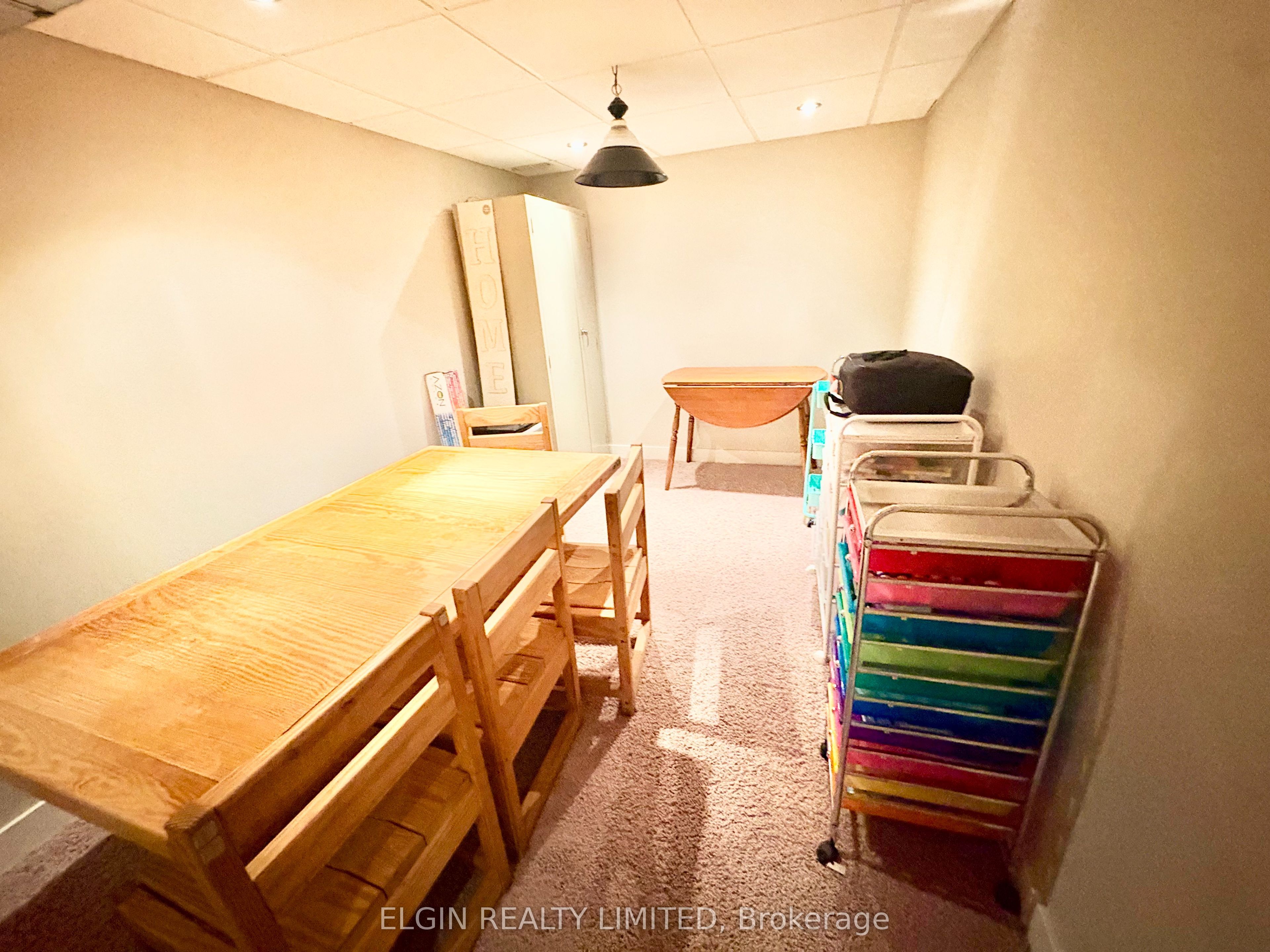 111 Manor Road Property Photo 11
