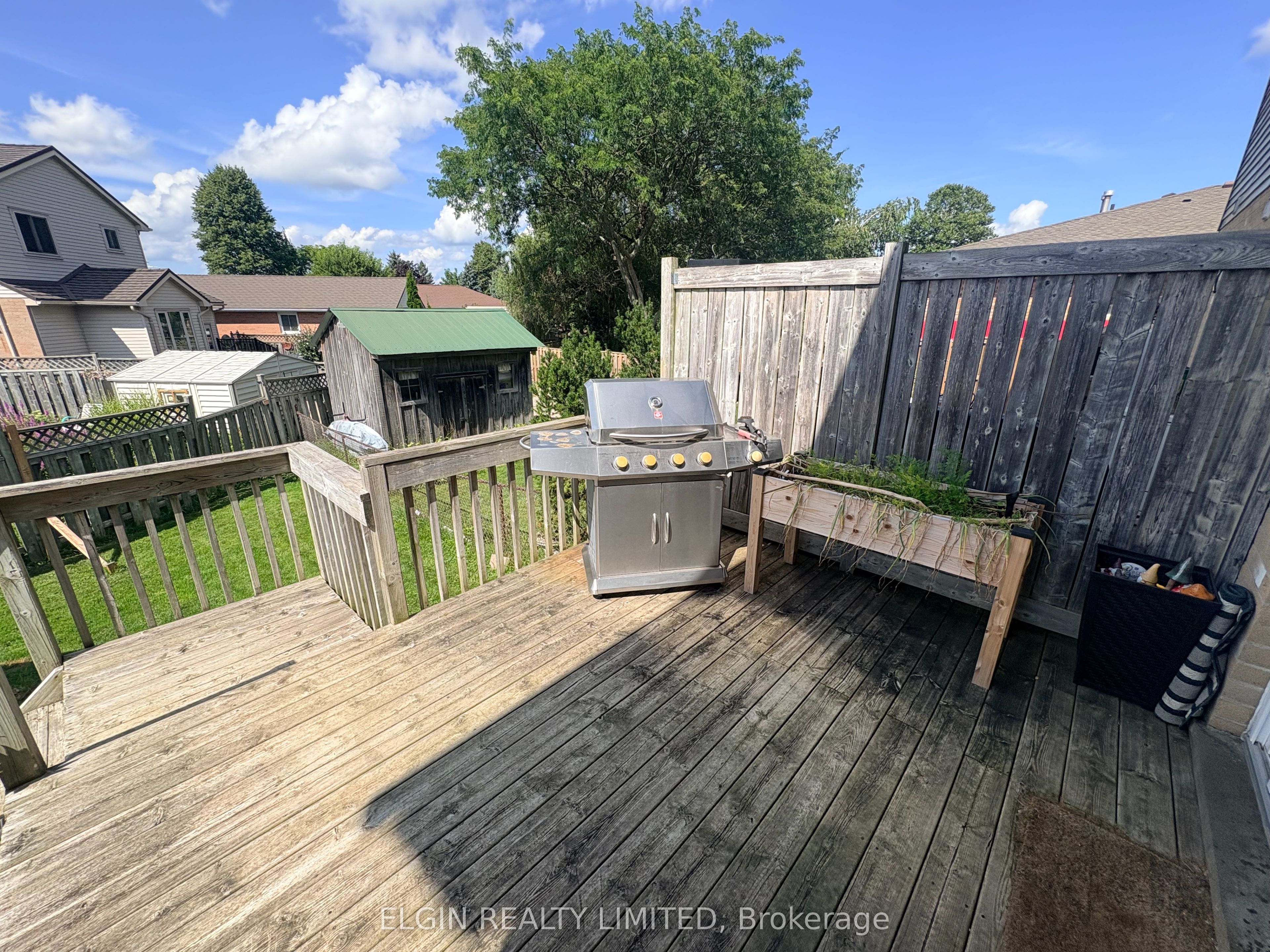 111 Manor Road Property Photo 14