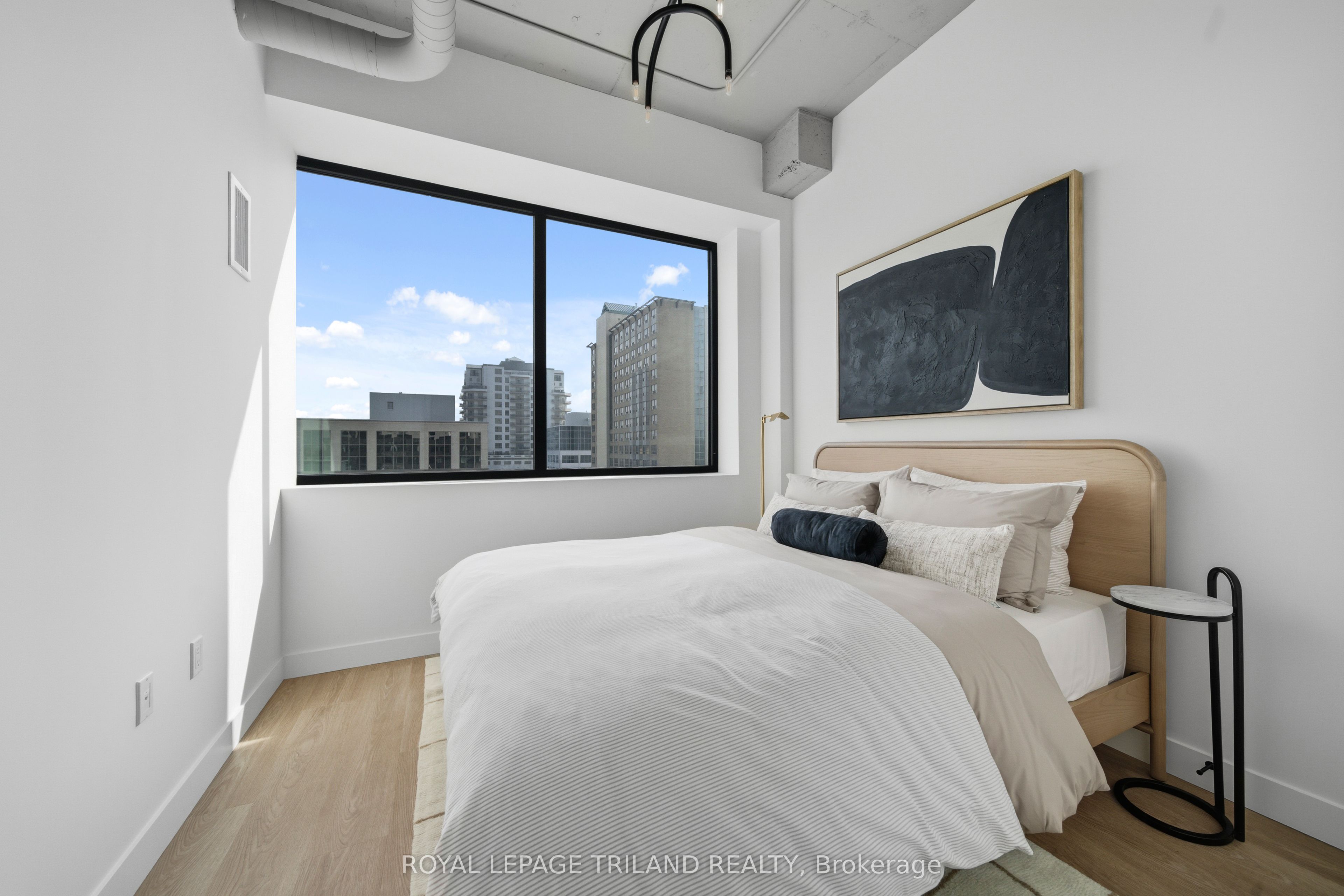 685 Richmond Street 307 Property Photo 15