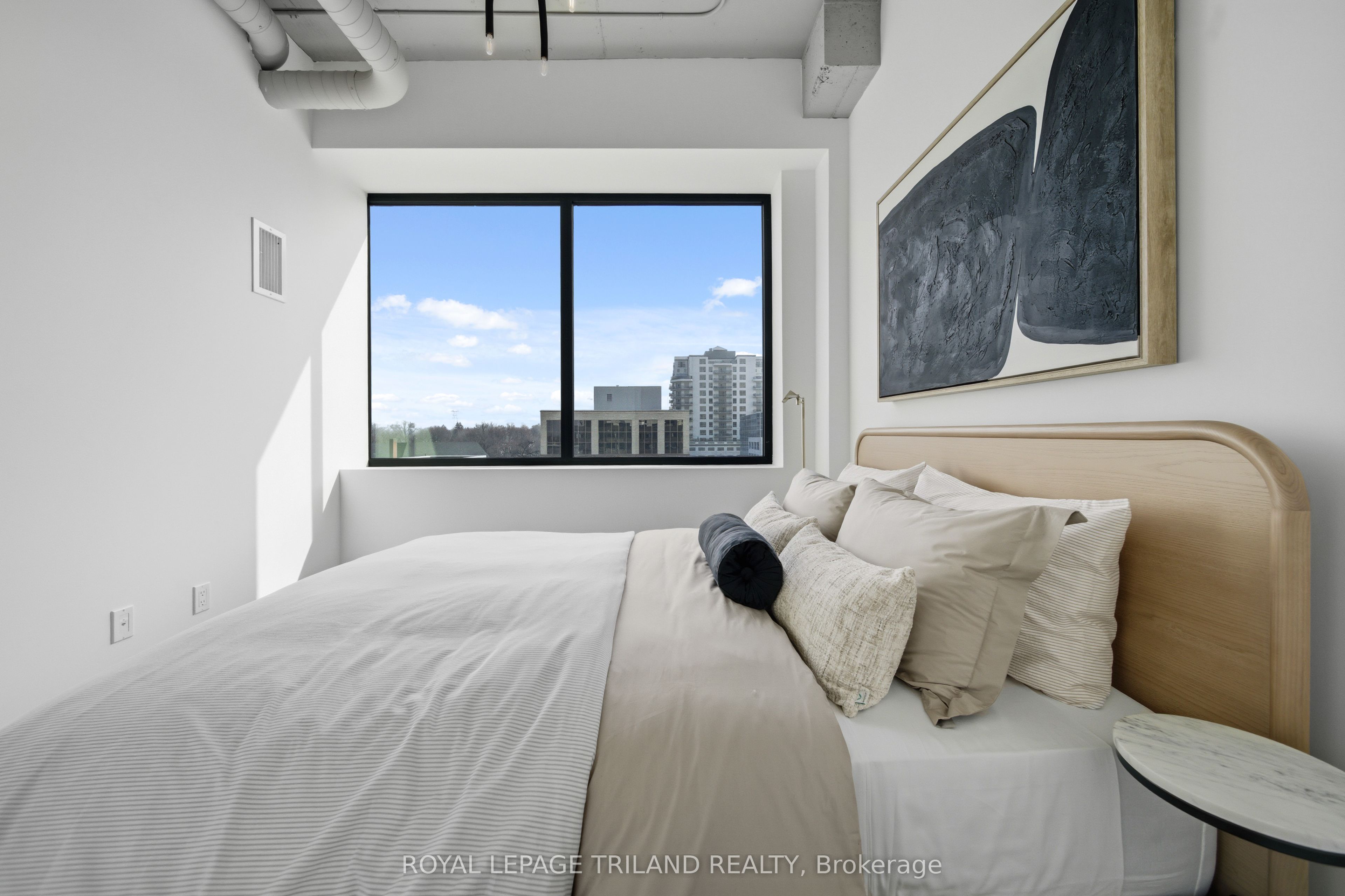 685 Richmond Street 307 Property Photo 17