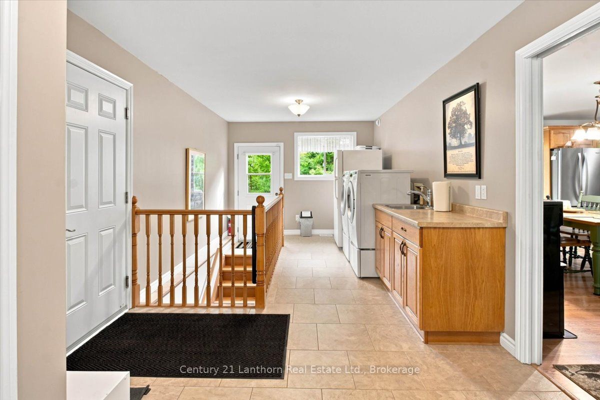 18448 Highway 62 Property Photo 6