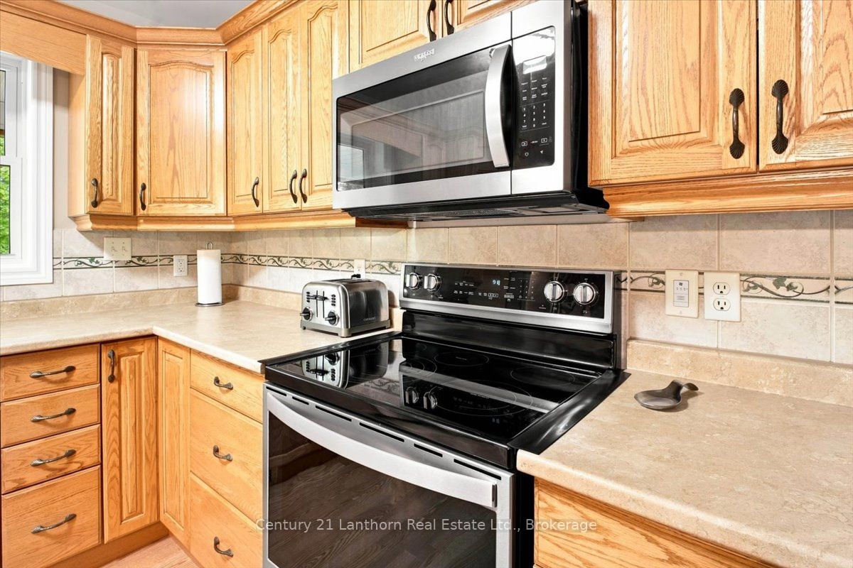 18448 Highway 62 Property Photo 10