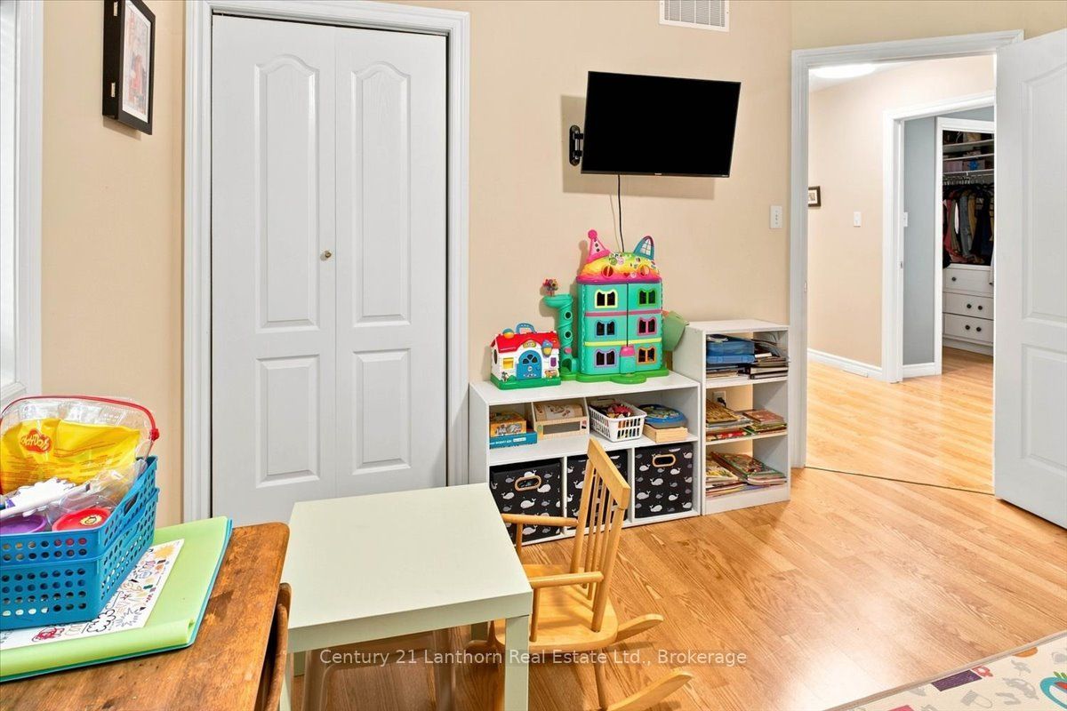 18448 Highway 62 Property Photo 22