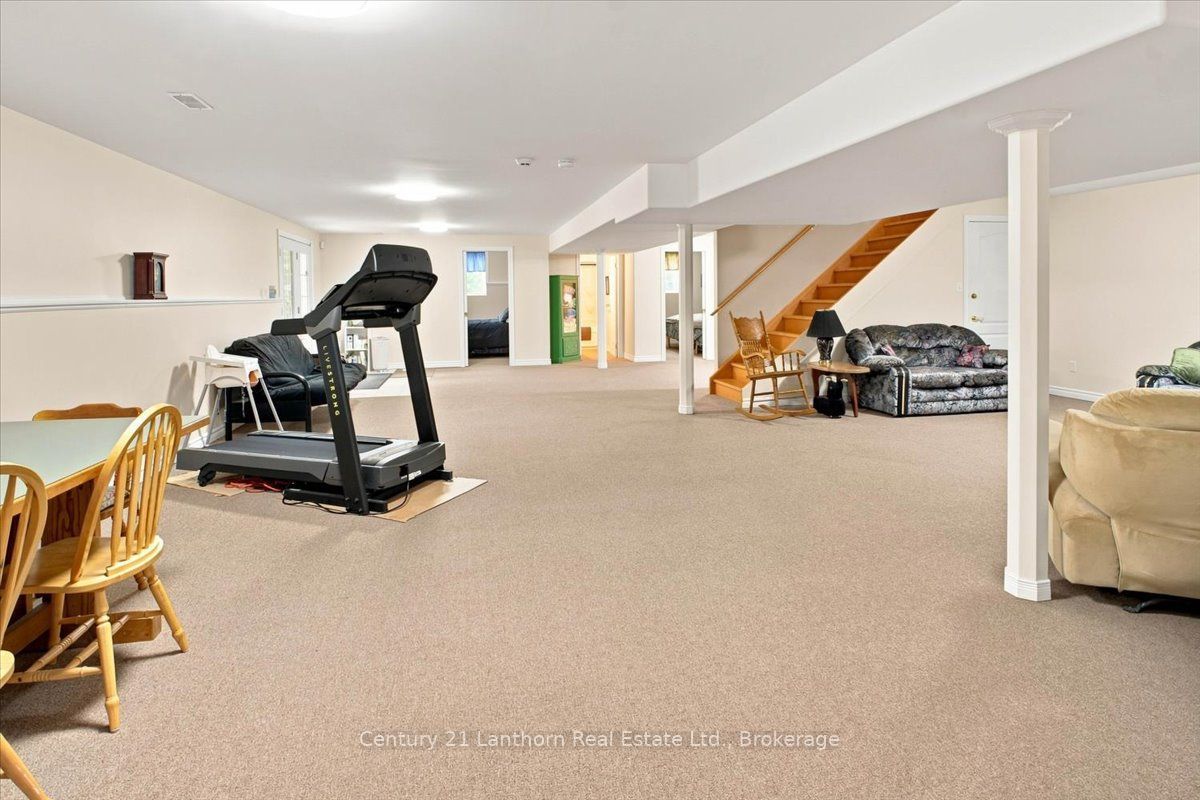 18448 Highway 62 Property Photo 25