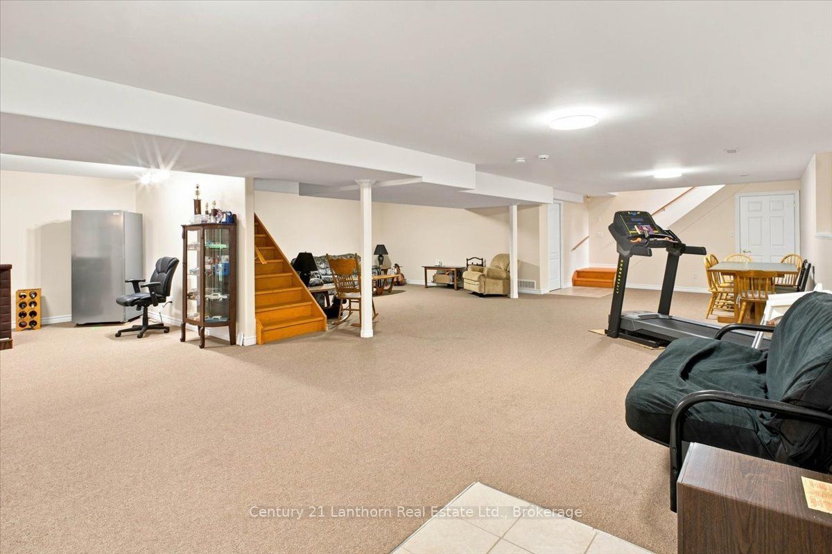 18448 Highway 62 Property Photo 29