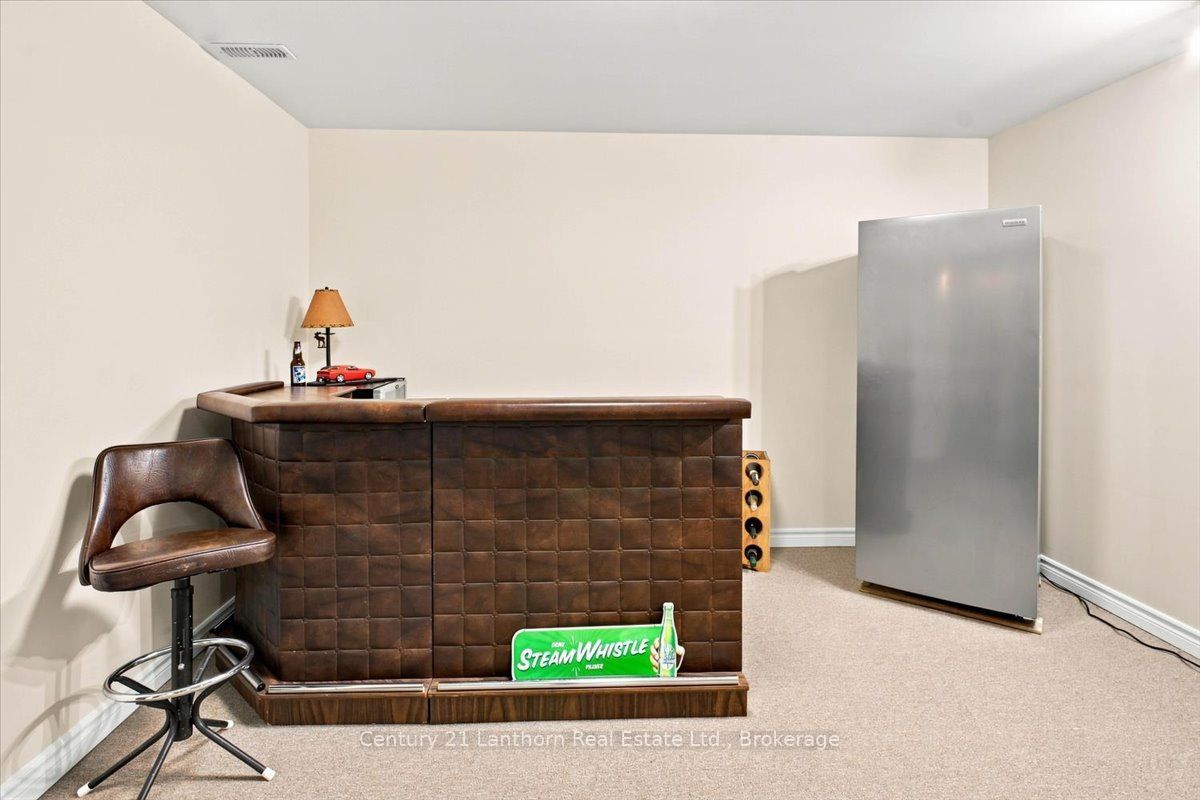 18448 Highway 62 Property Photo 33