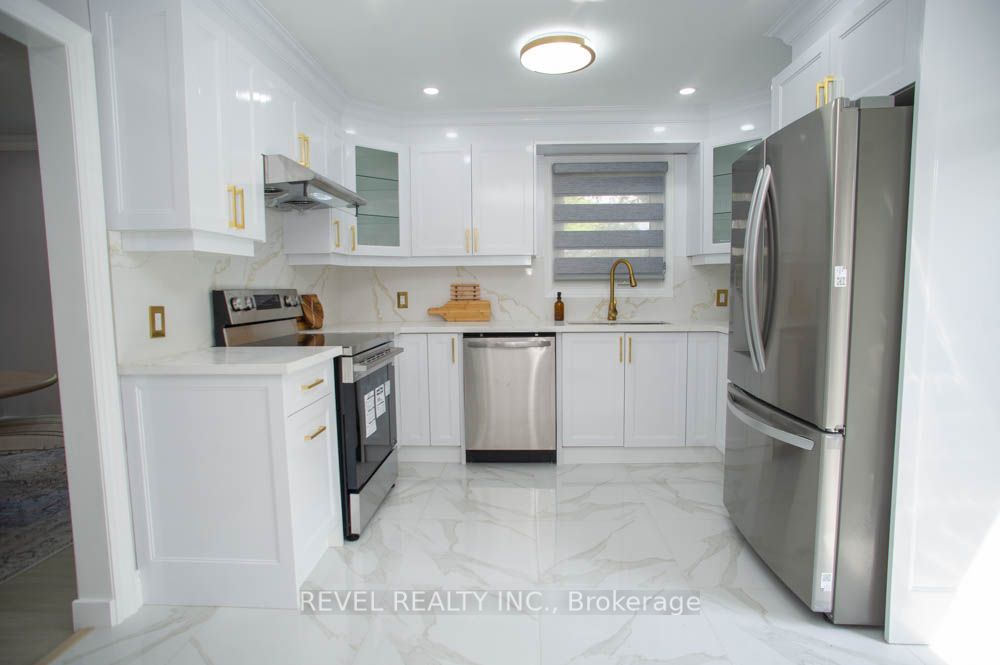 61 Leslie Avenue Property Photo 14