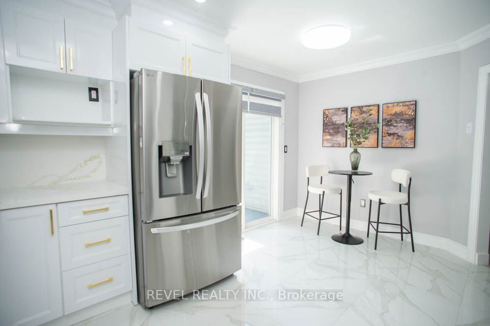 61 Leslie Avenue Property Photo 15