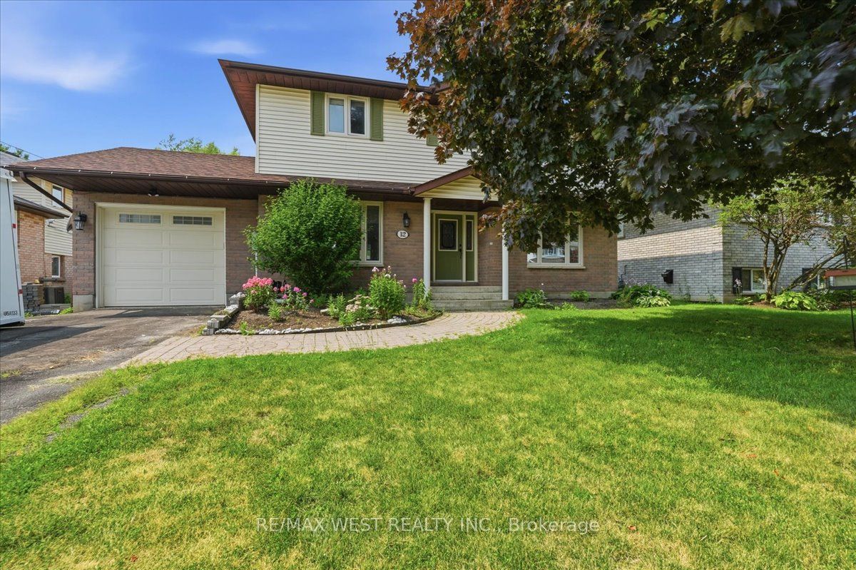 12 Dunnett Drive Property Photo 2