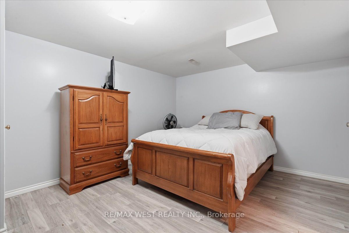 12 Dunnett Drive Property Photo 11
