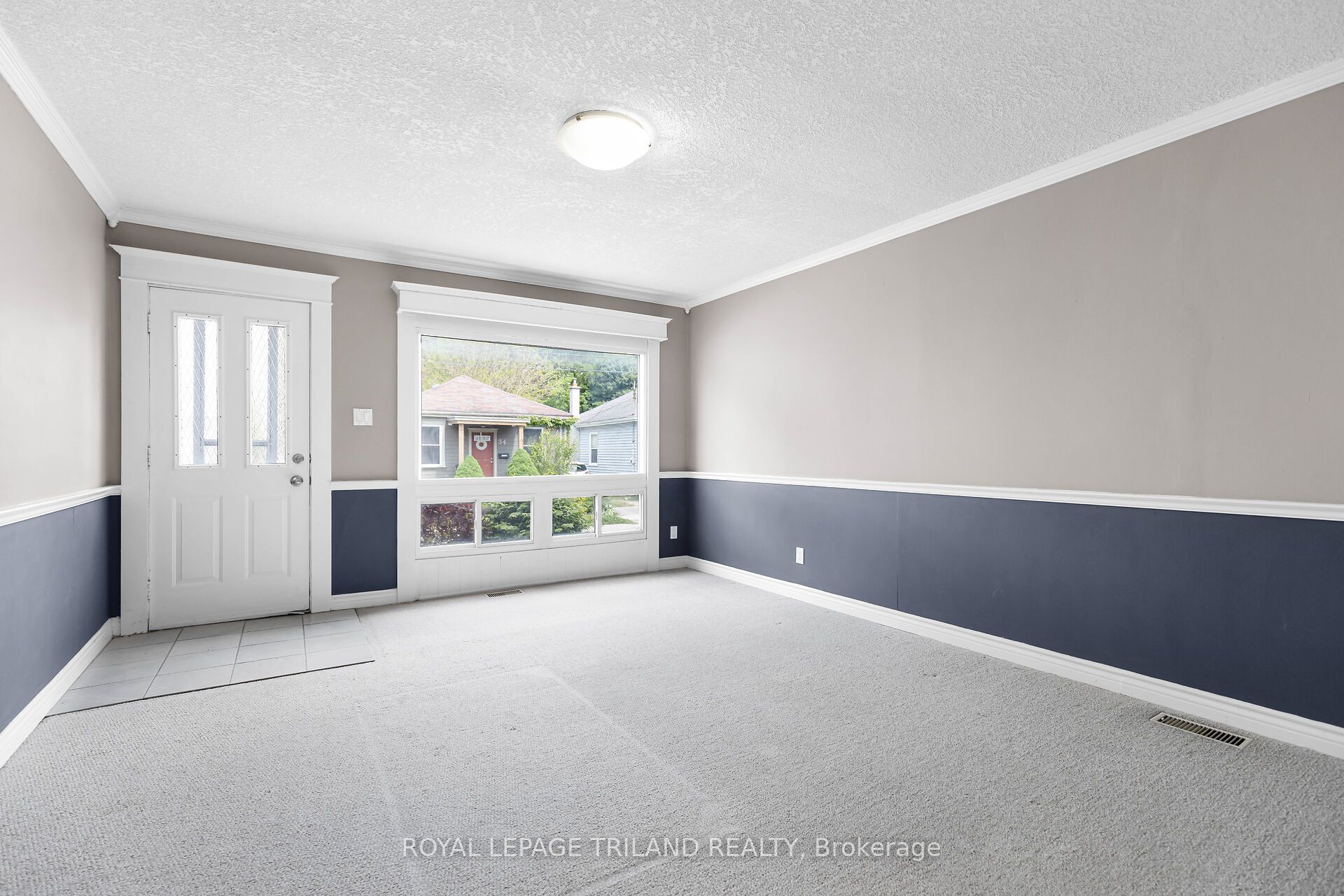35 Miles Street Property Photo 3