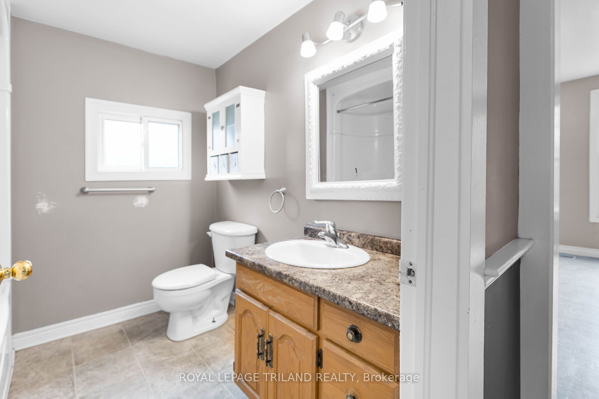 35 Miles Street Property Photo 18
