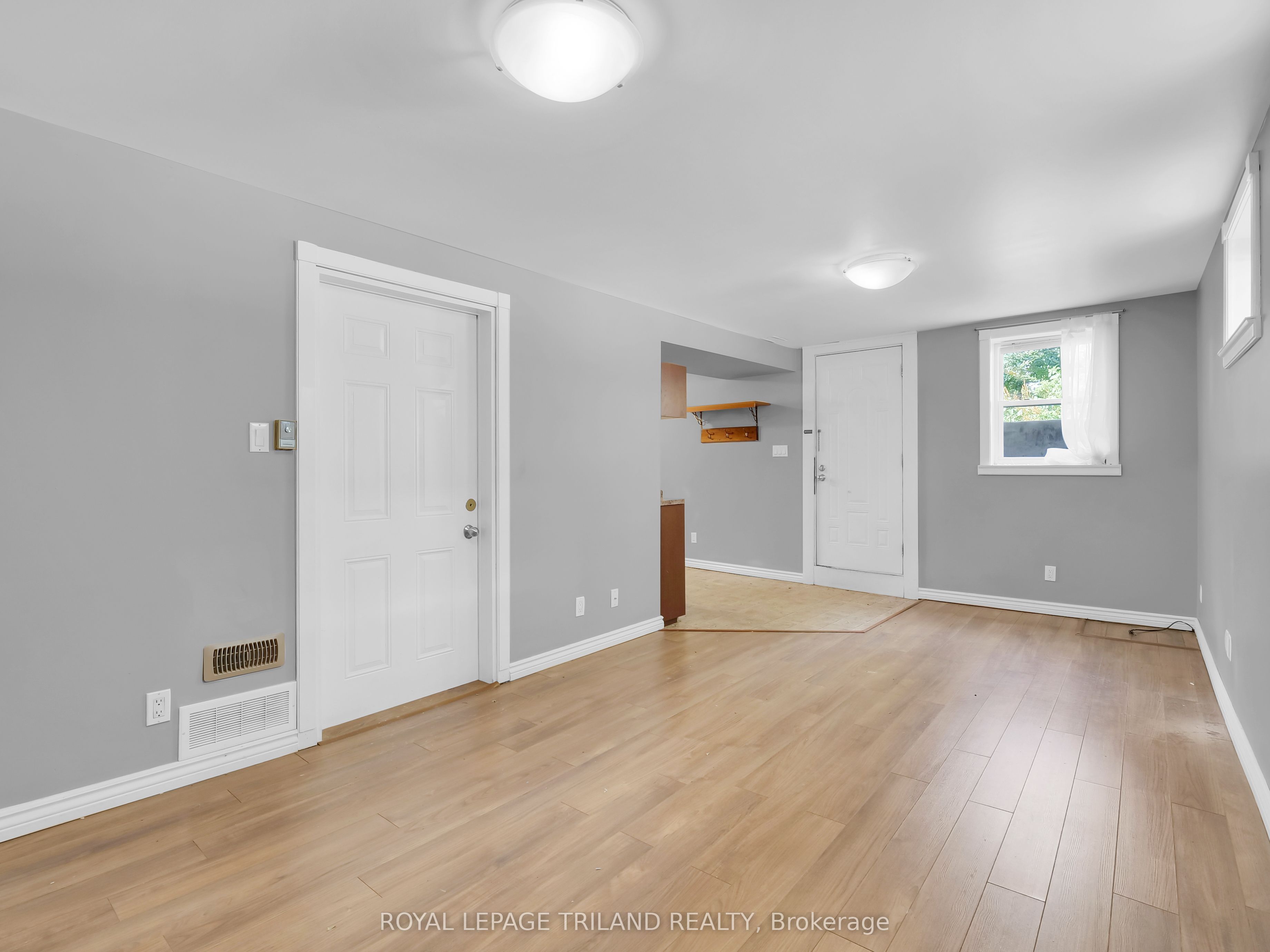 35 Miles Street Property Photo 21