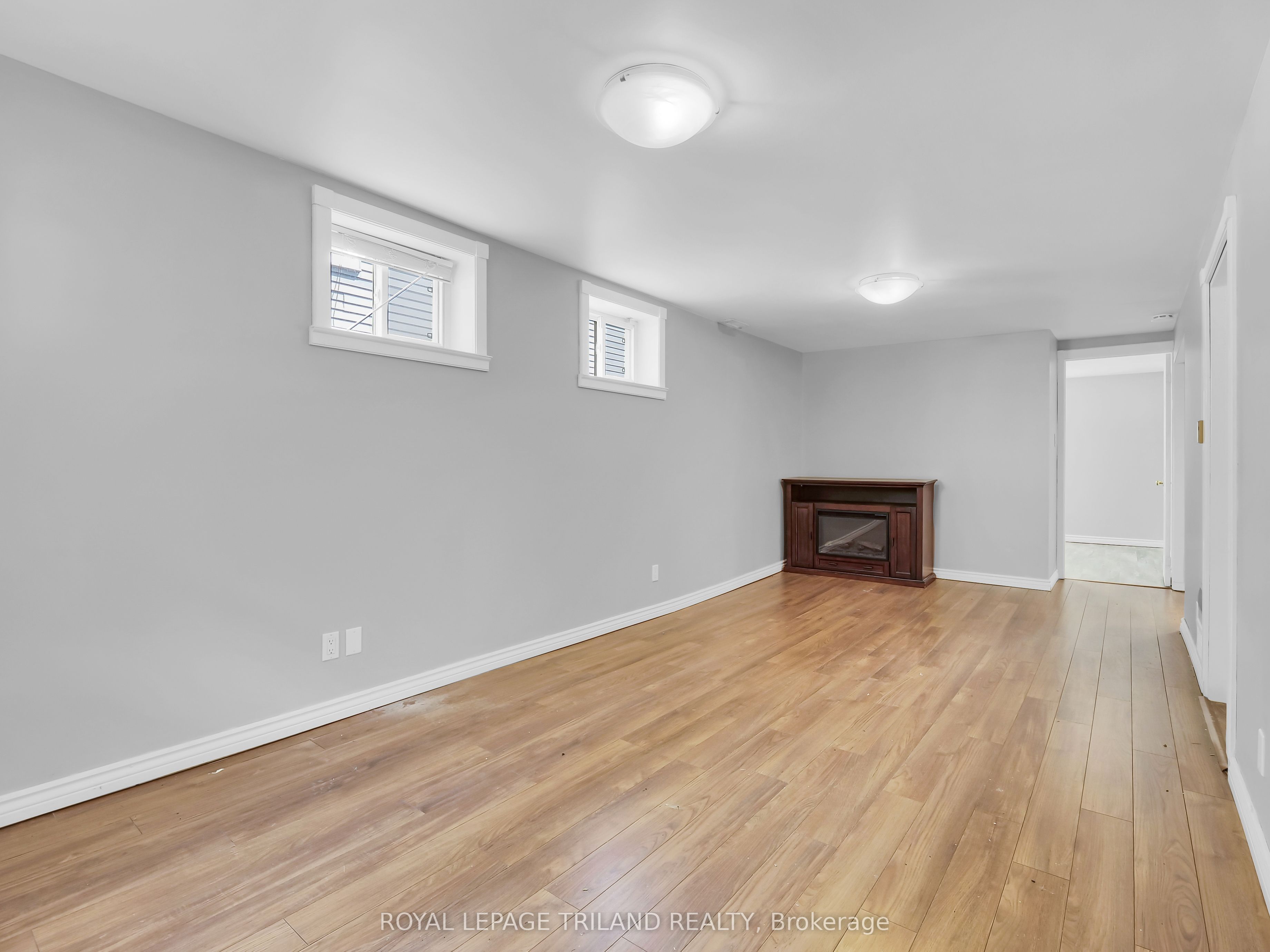 35 Miles Street Property Photo 23