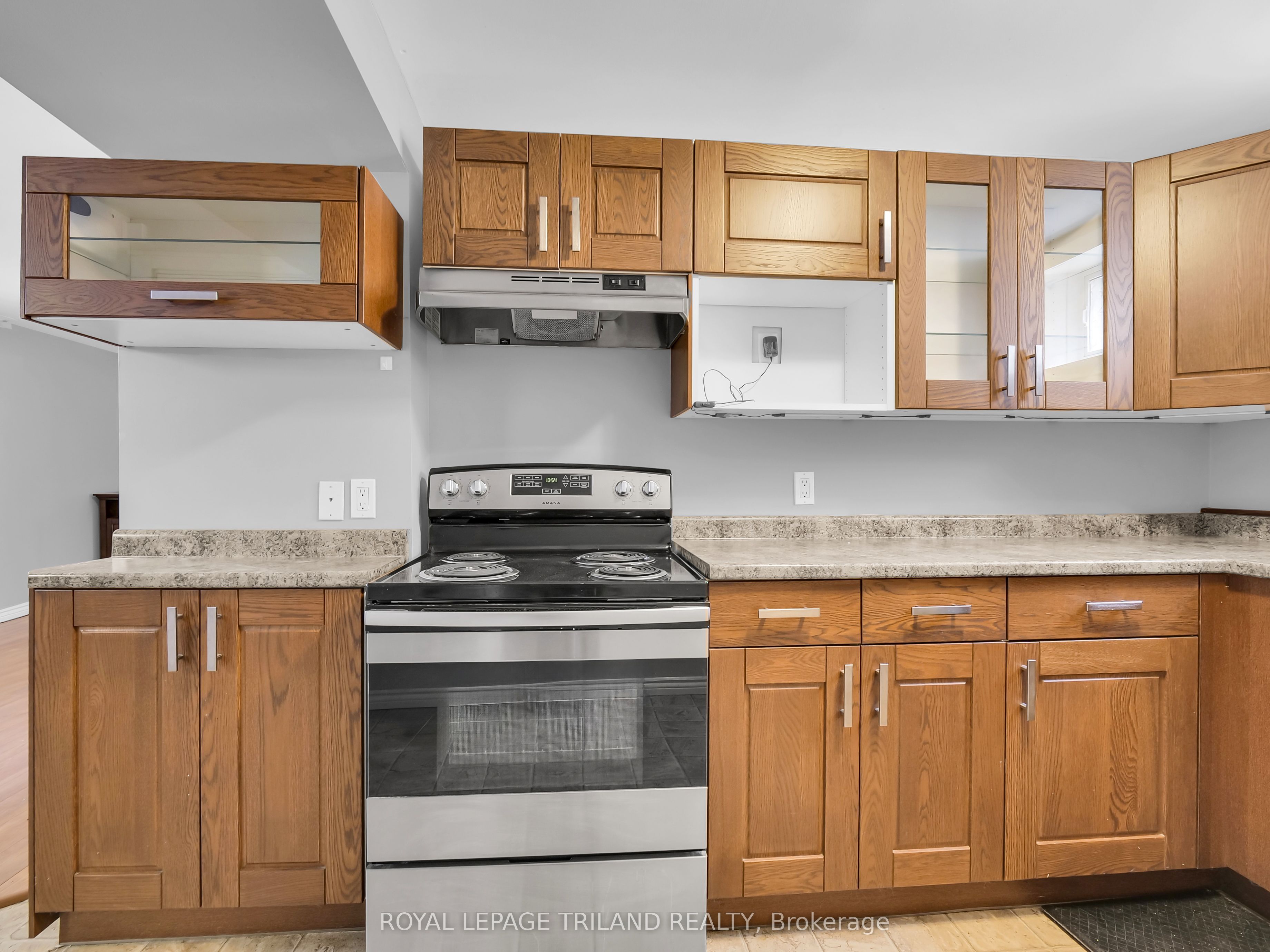 35 Miles Street Property Photo 25