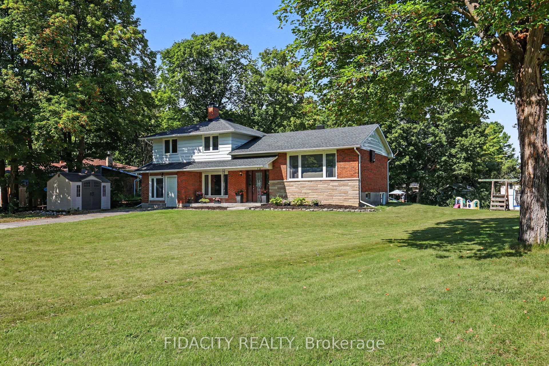 176 Doe Road Property Photo 3