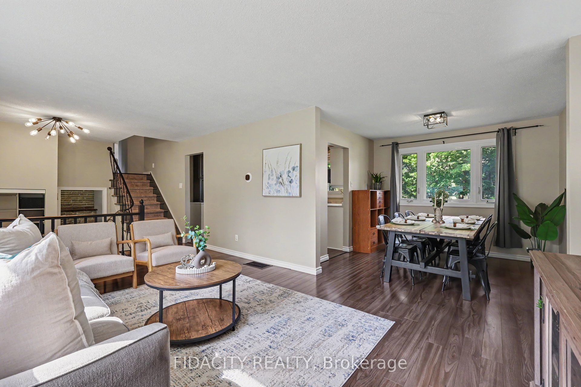 176 Doe Road Property Photo 8