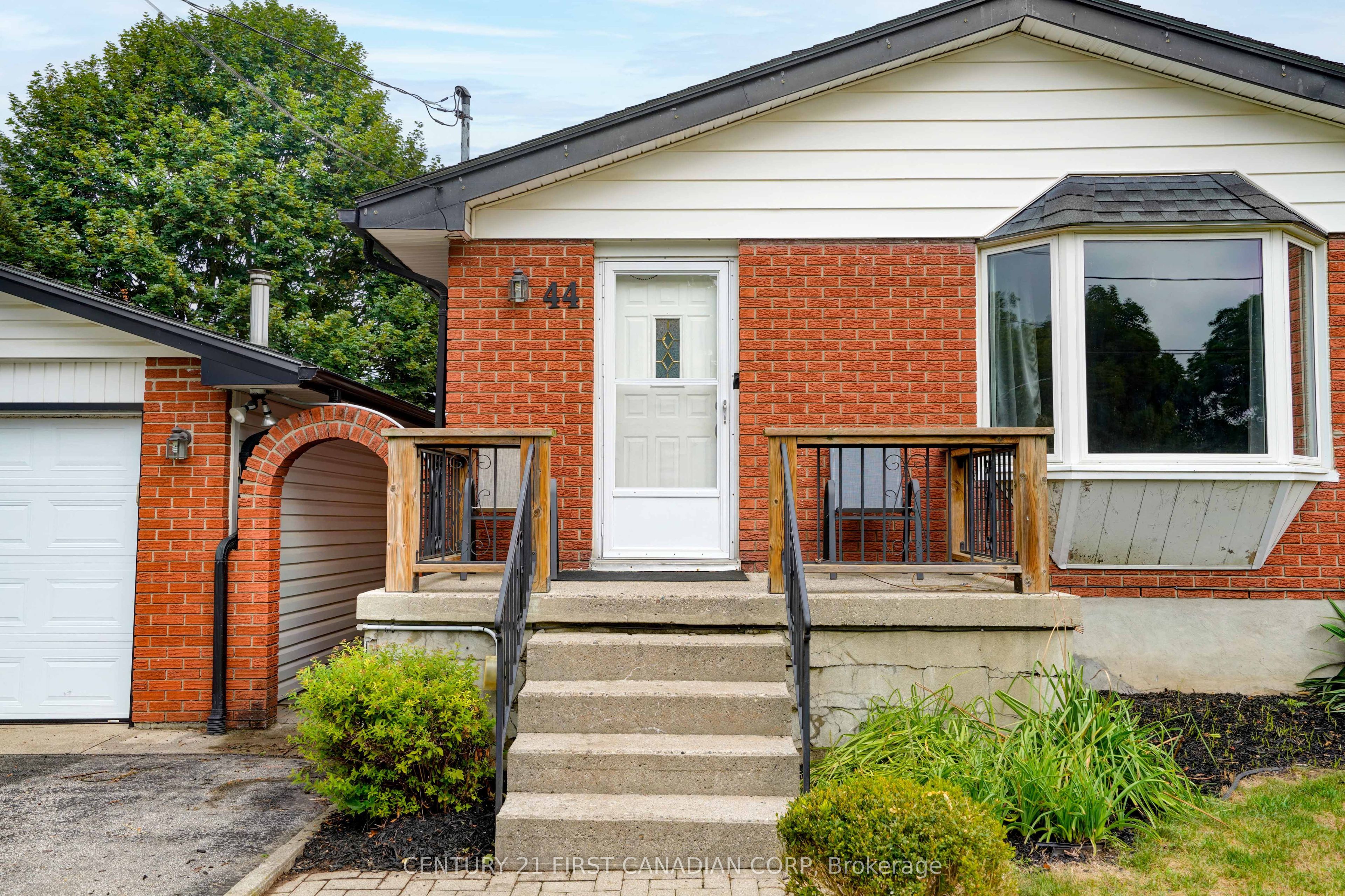 44 Dale Drive Property Photo 3