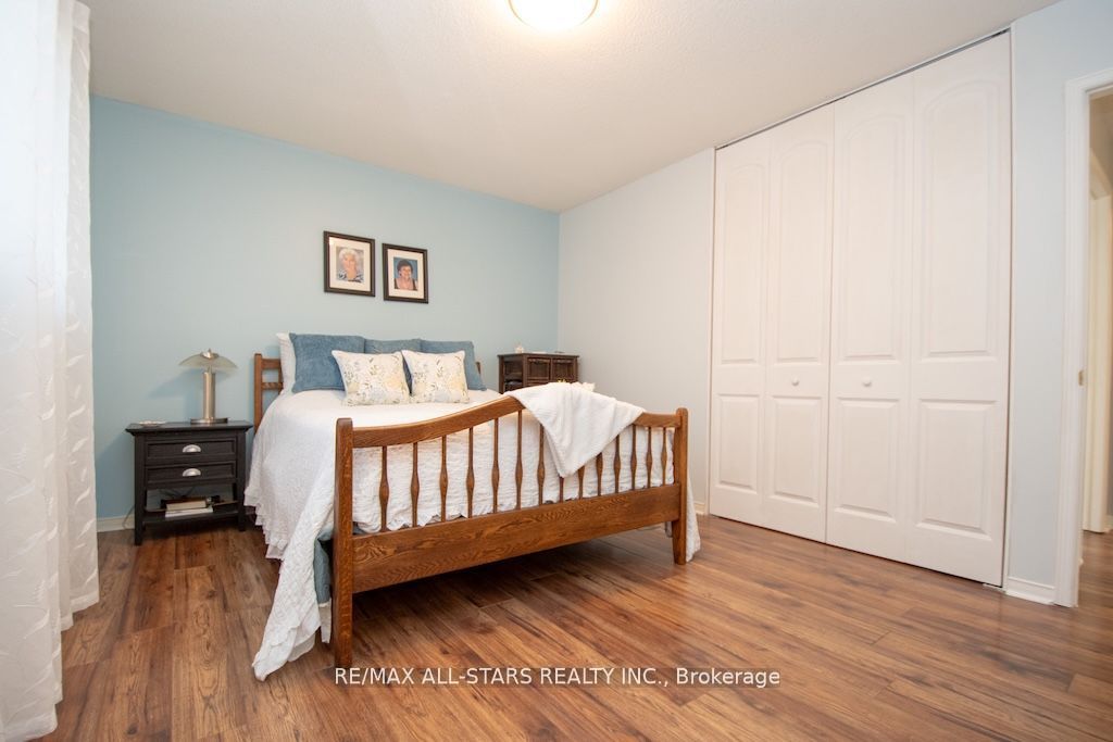 176 Elgin Street Property Photo 22