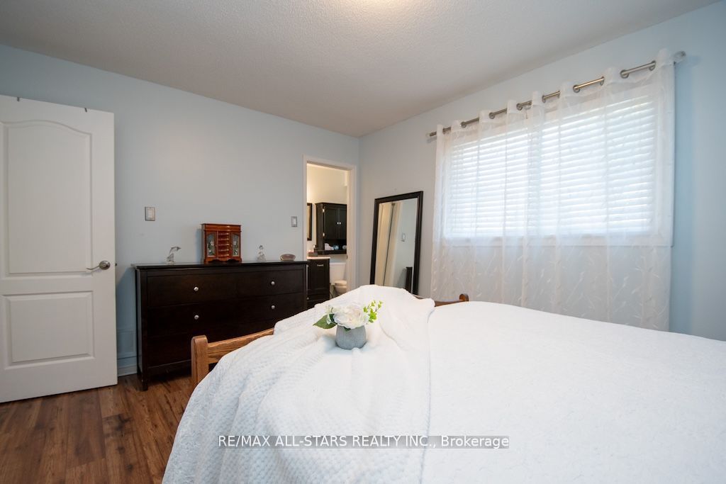 176 Elgin Street Property Photo 23