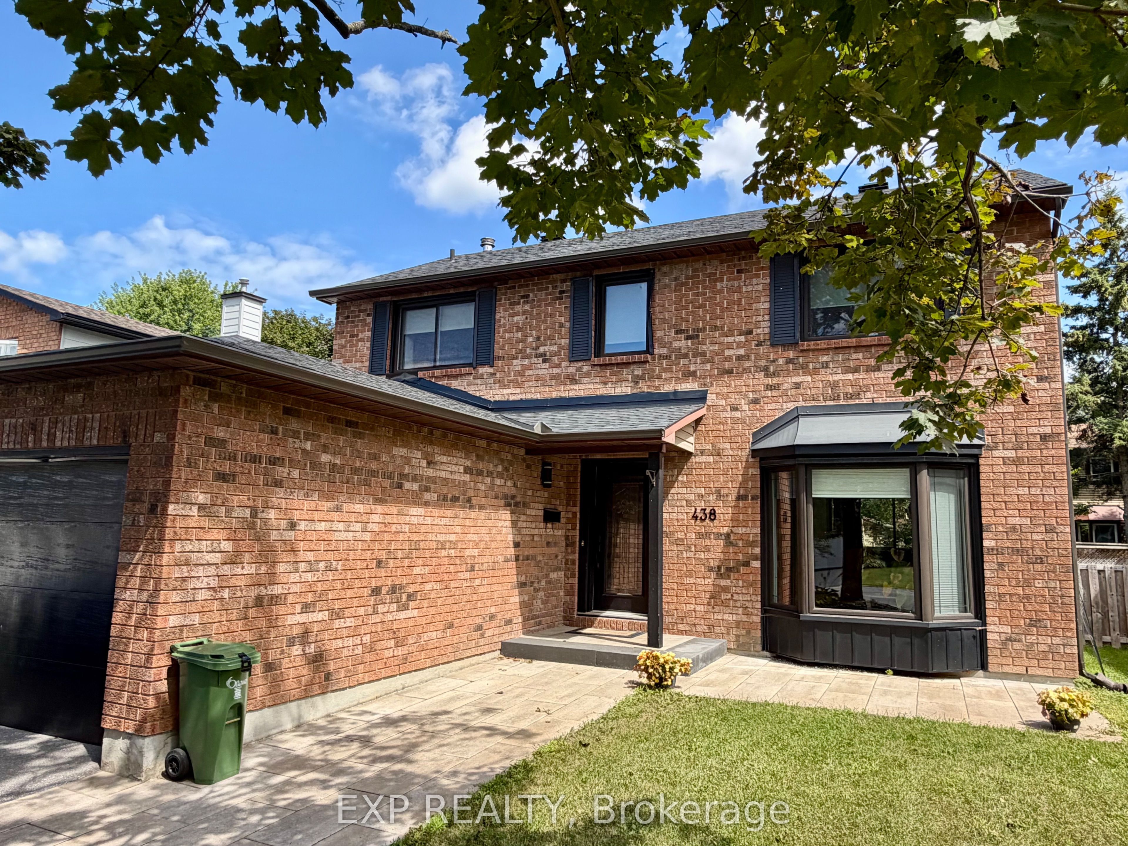 438 PICKFORD Drive Property Photo 1
