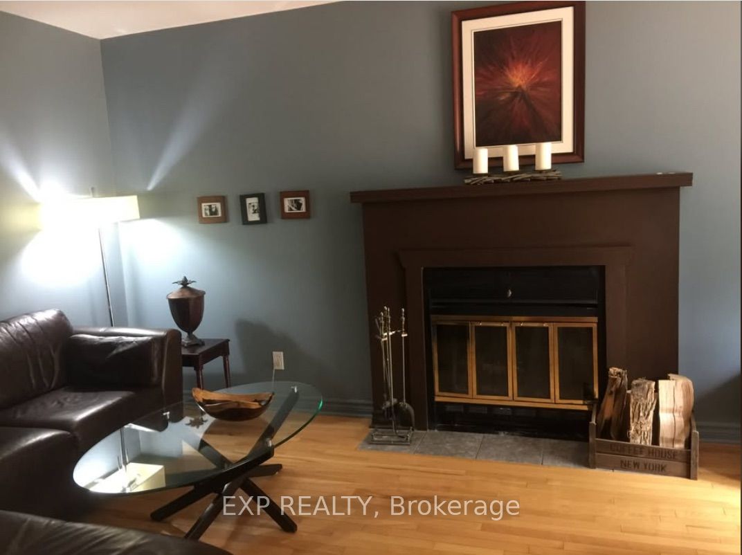 438 Pickford Drive Property Photo 5
