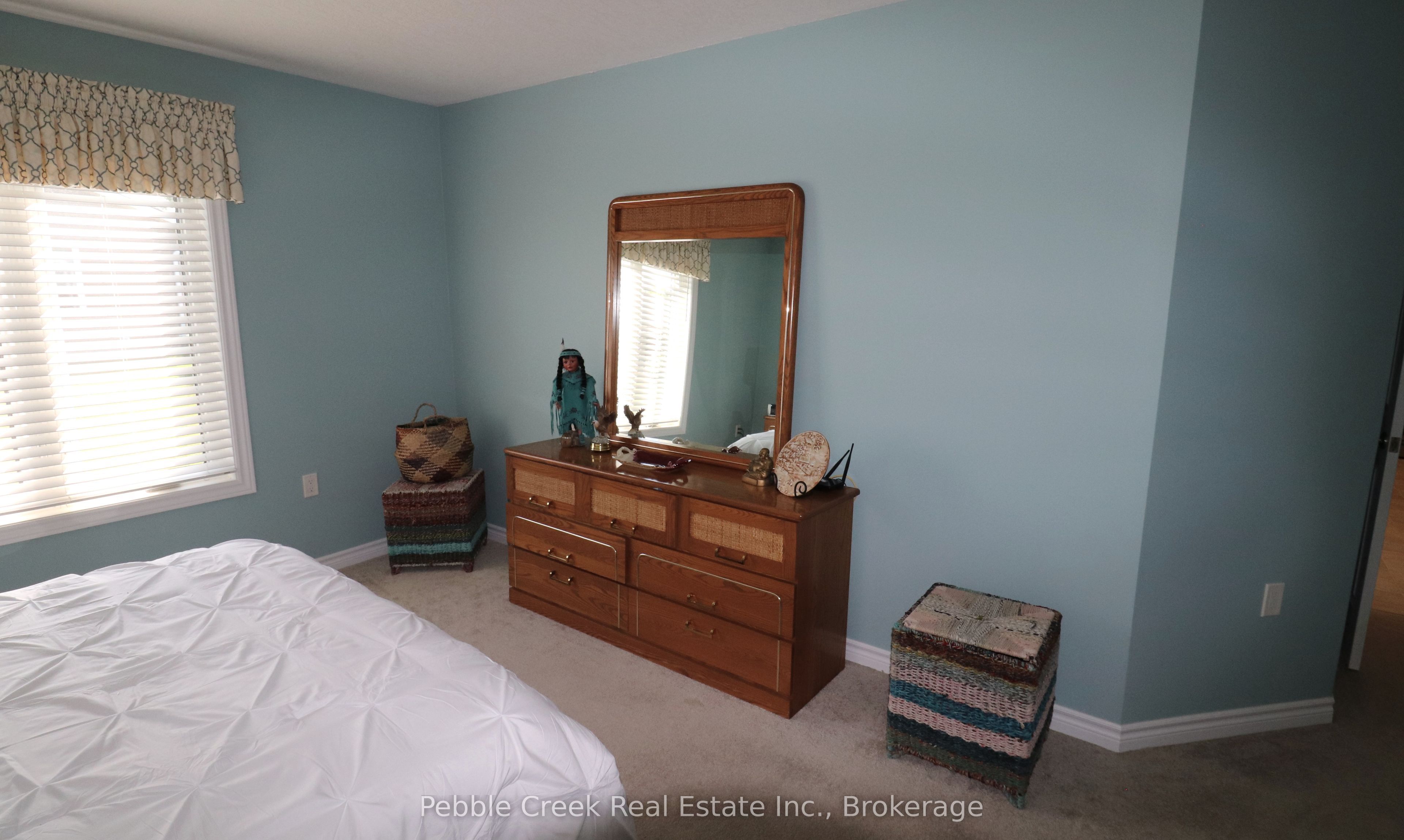 20 Huron Heights Drive Property Photo 17