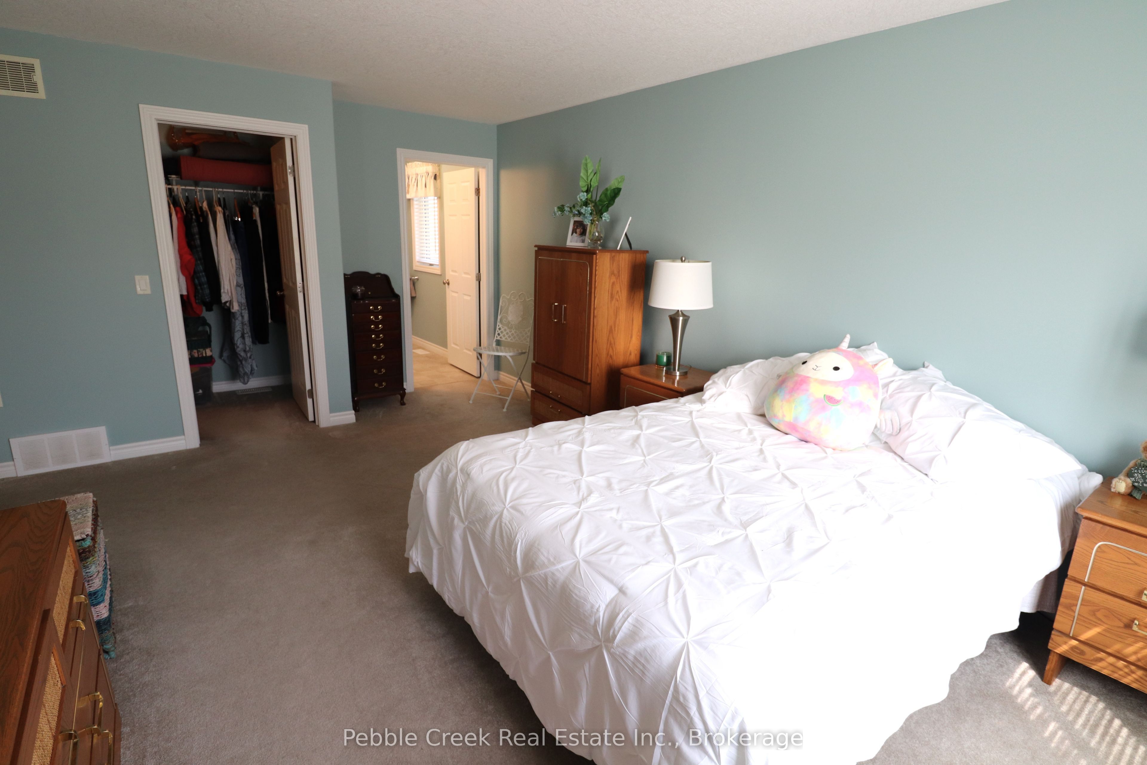 20 Huron Heights Drive Property Photo 18