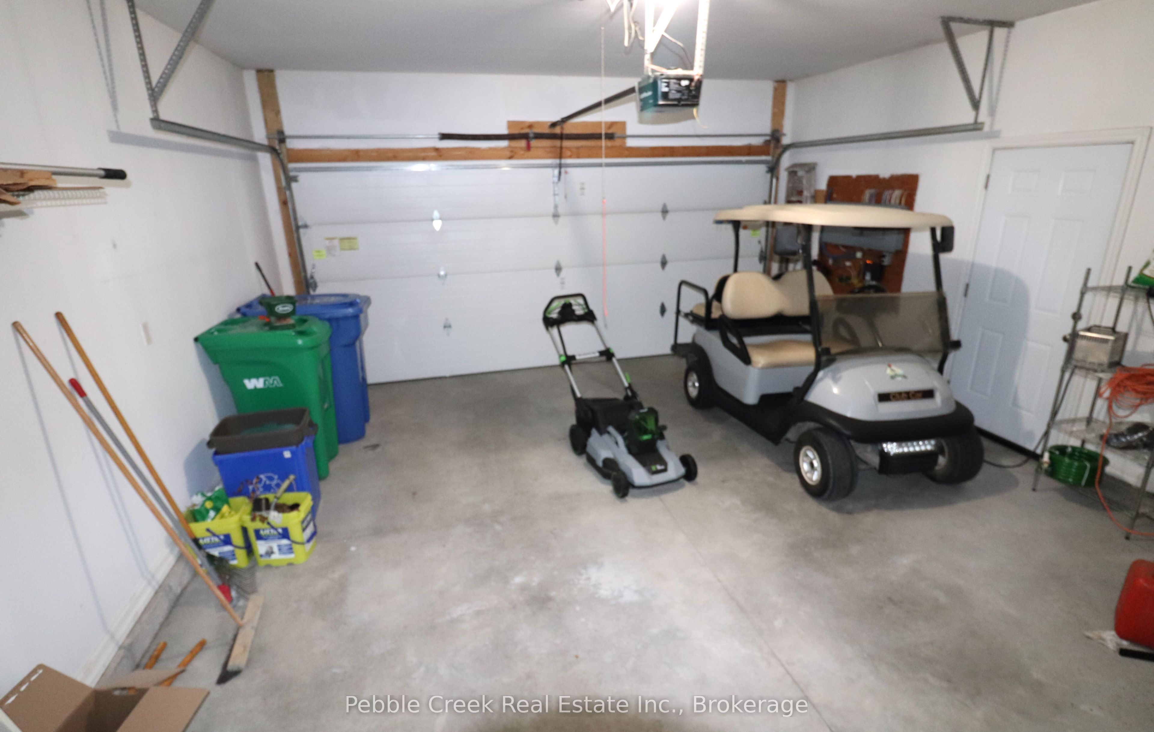 20 Huron Heights Drive Property Photo 25