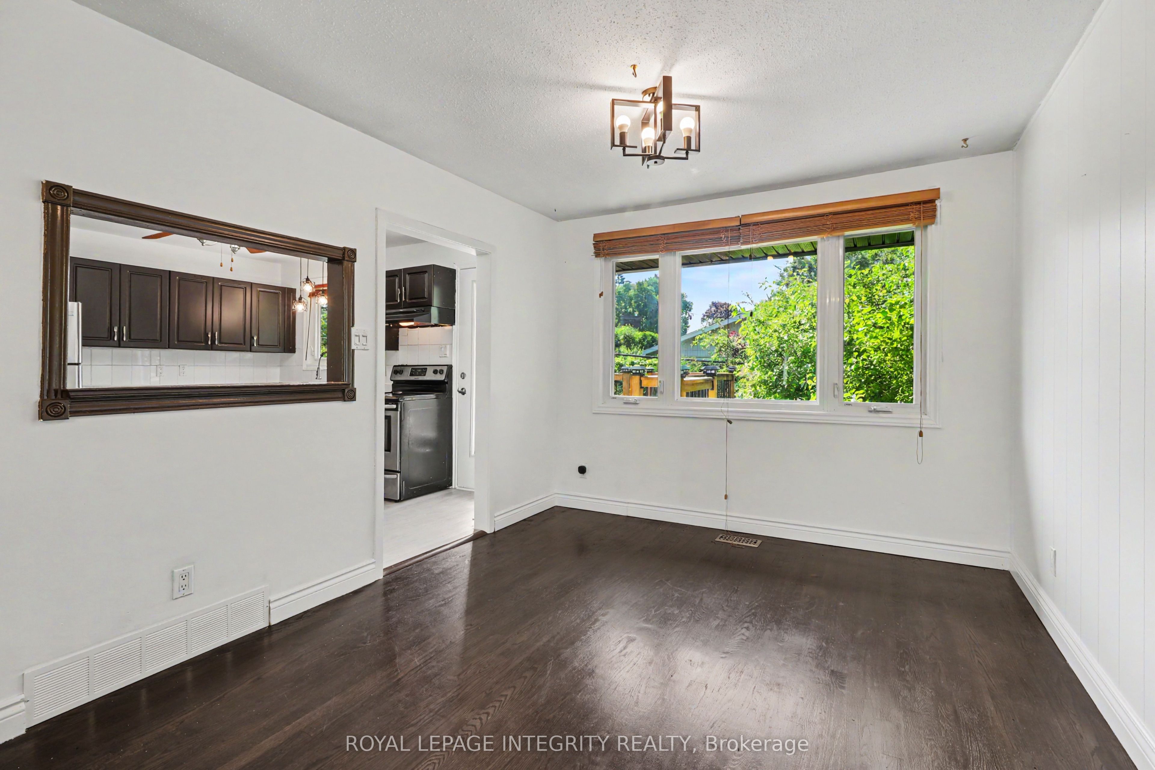 1034 Walkley Road Property Photo 12