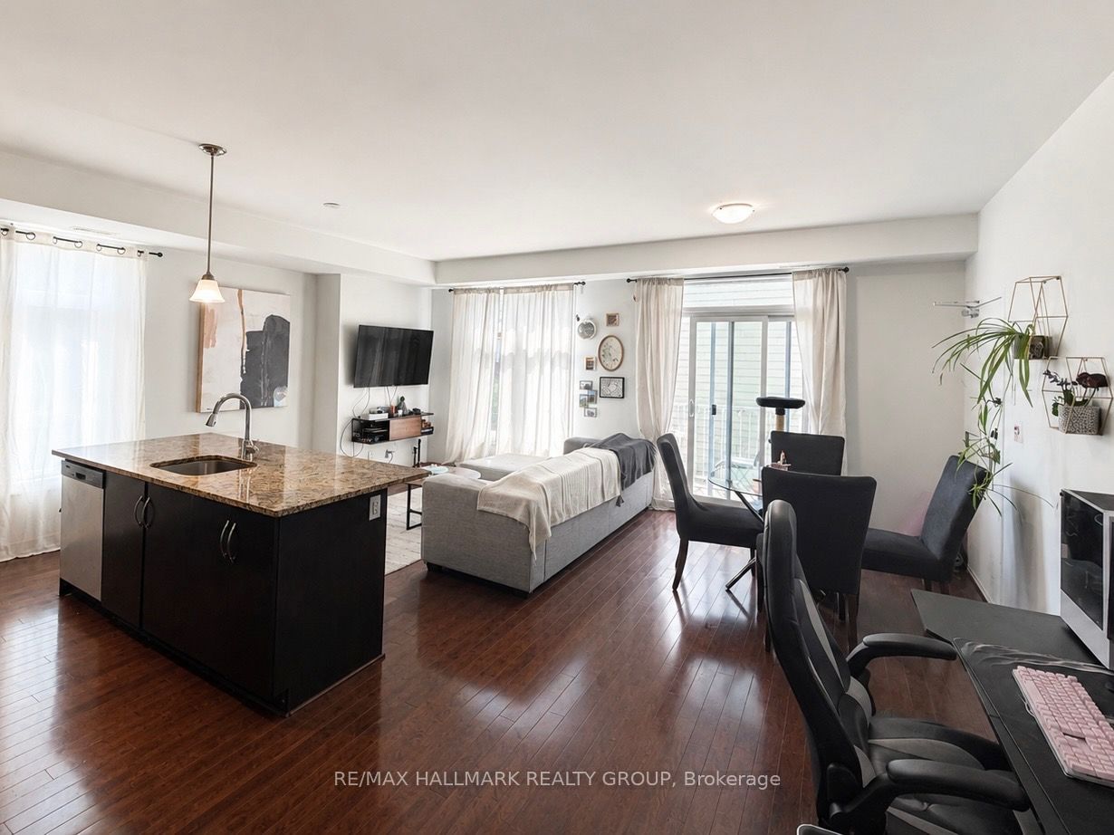 861 Blackcomb Private E Property Photo 2