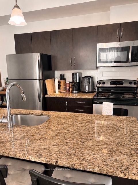861 Blackcomb Private E Property Photo 4