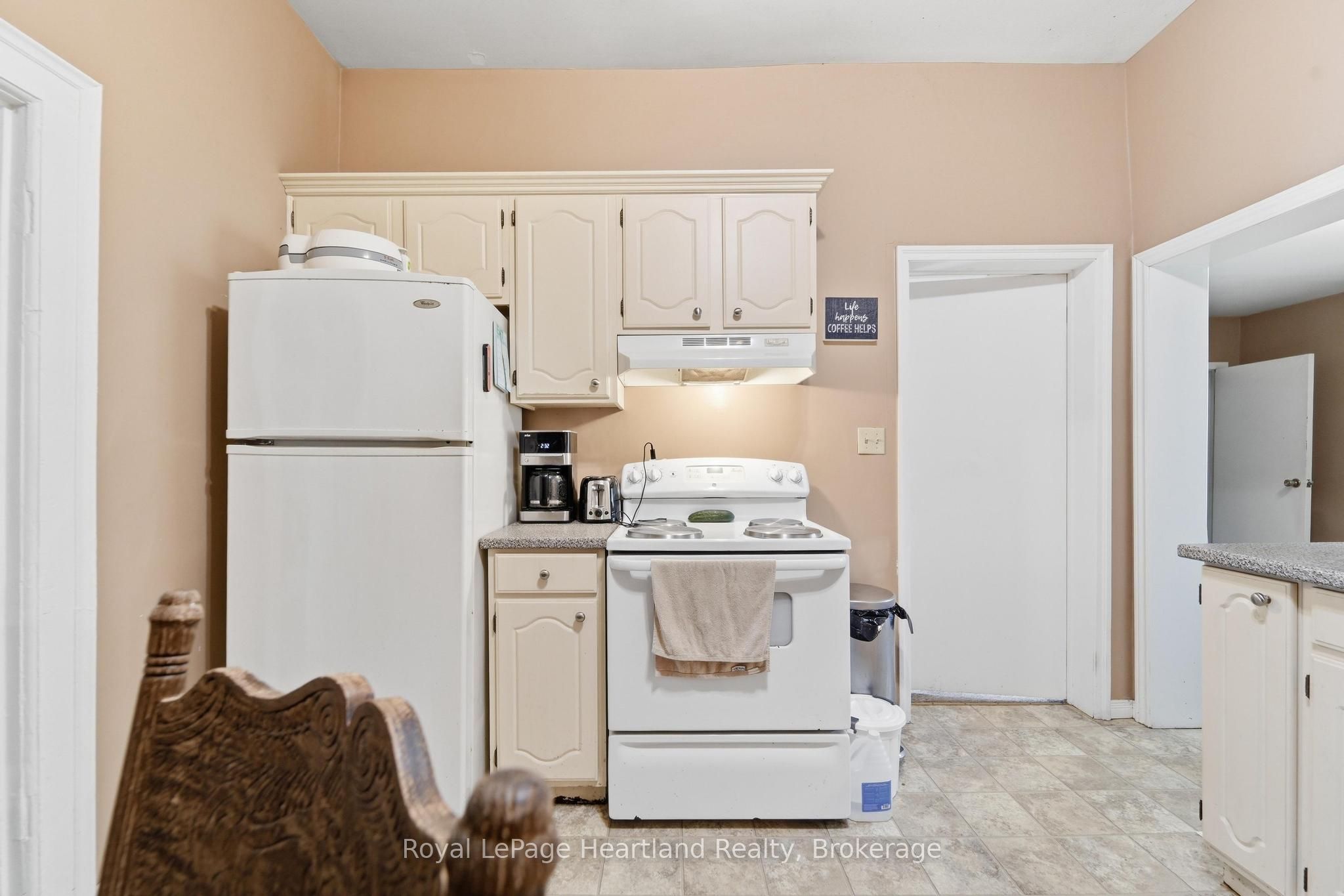 132 Queen Street Property Photo 6