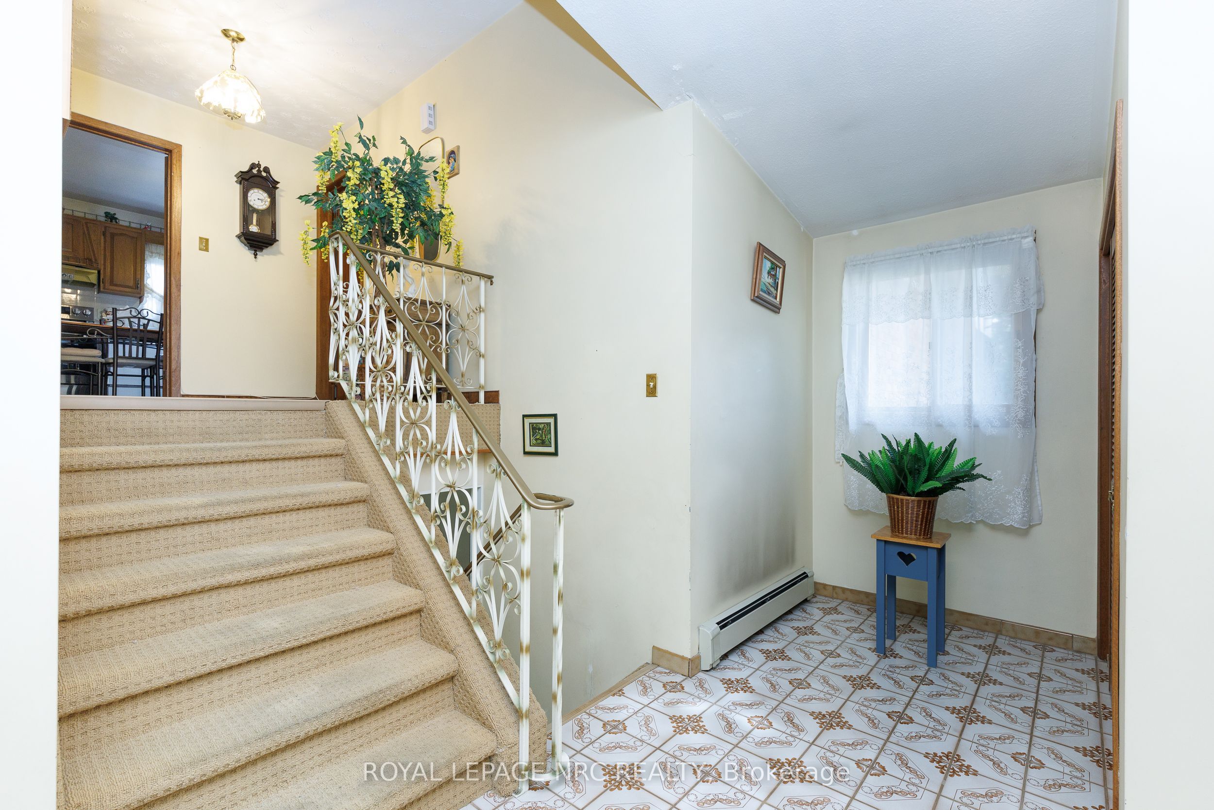233 West Side Road Property Photo 5