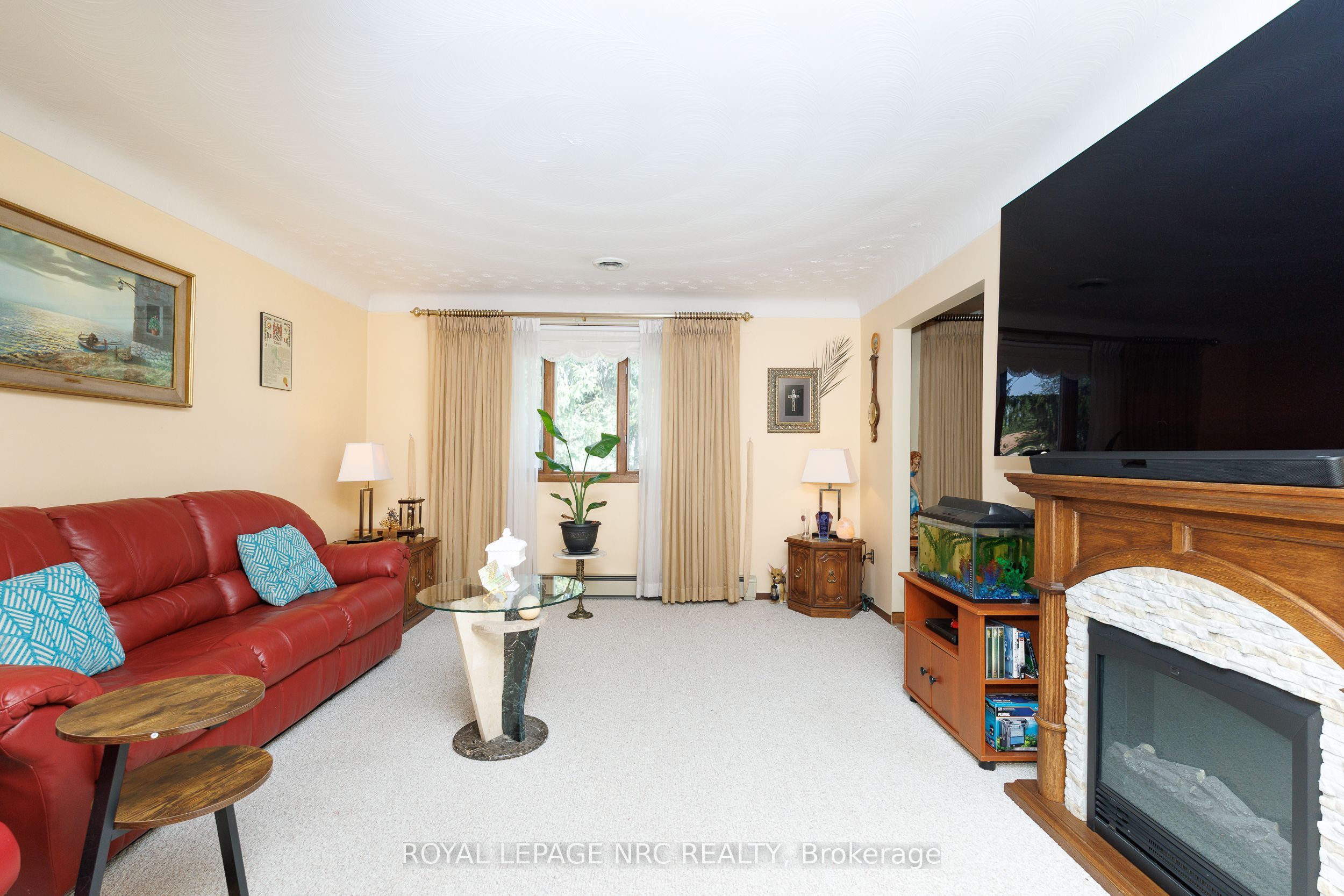 233 West Side Road Property Photo 6