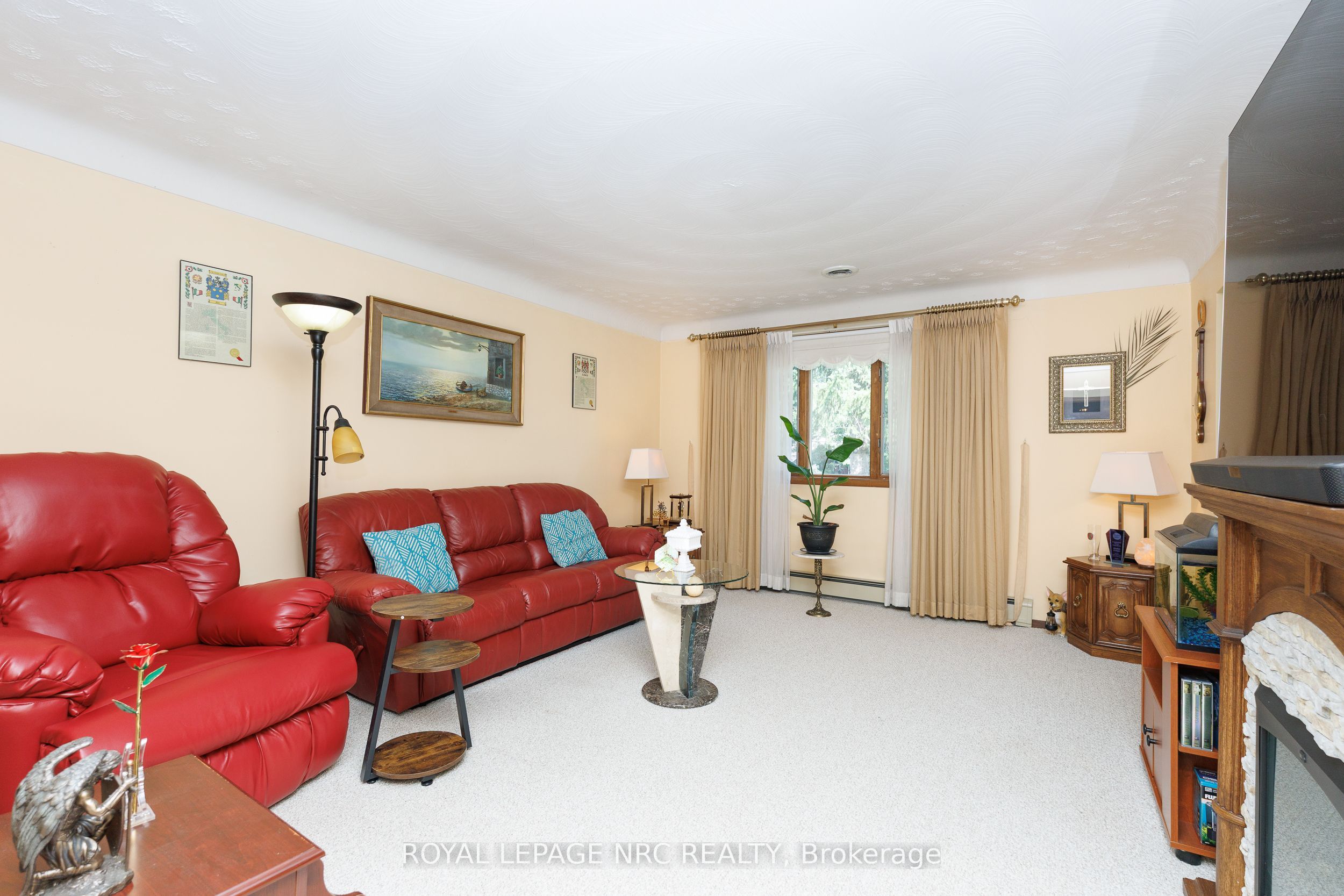 233 West Side Road Property Photo 7