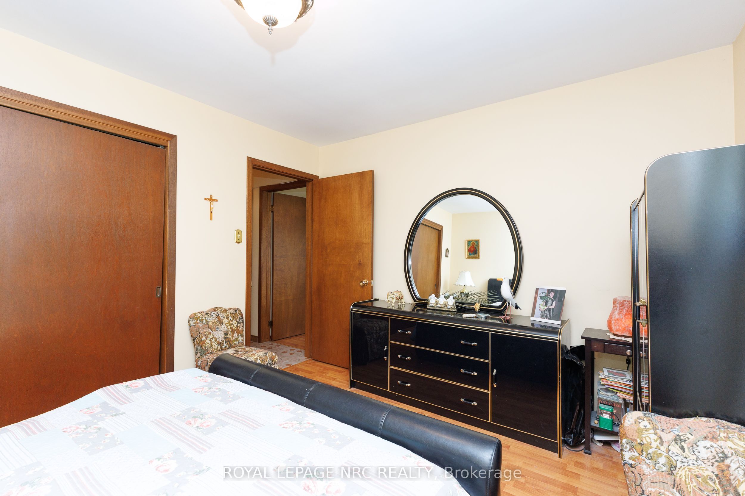 233 West Side Road Property Photo 18