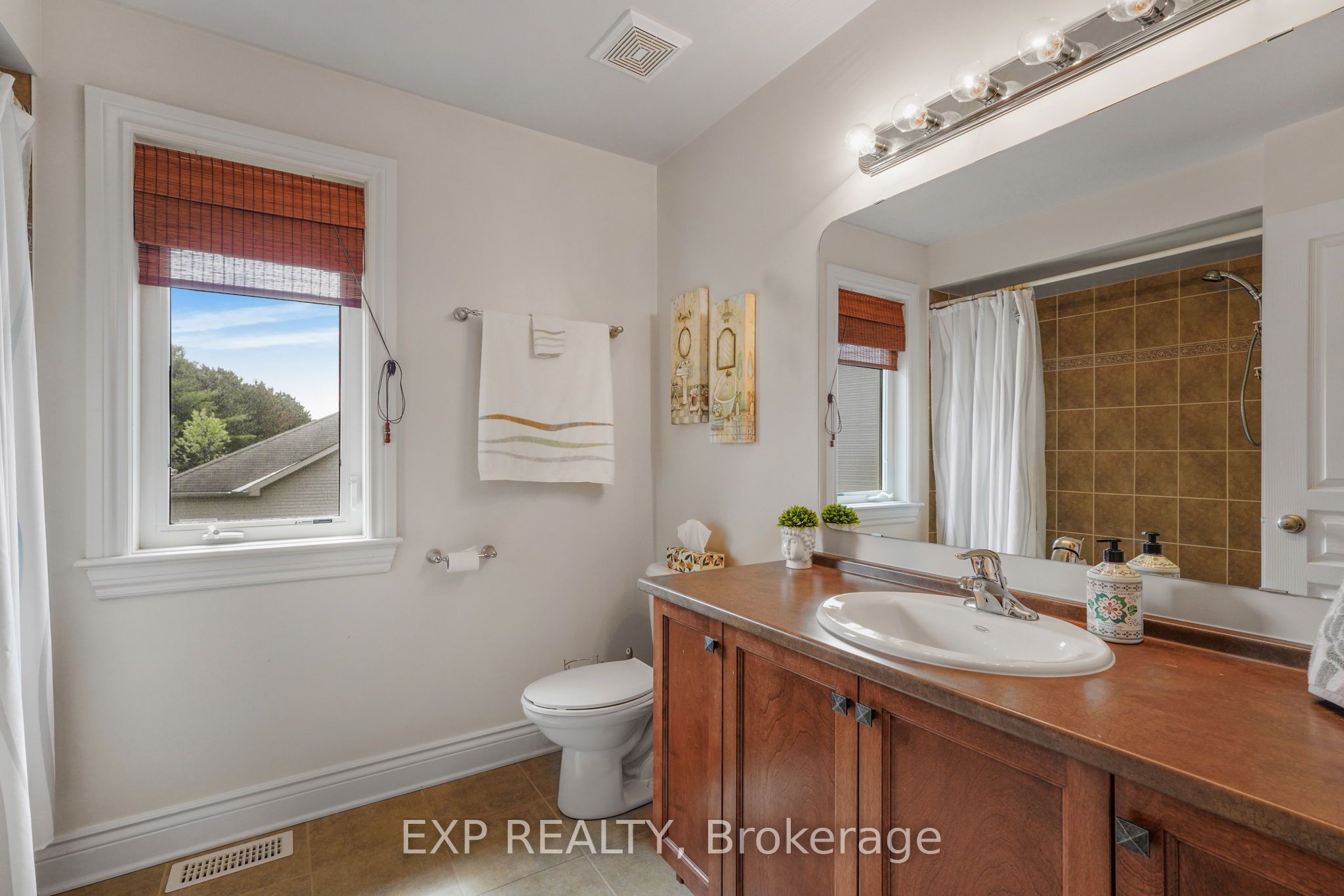 224 Topaze Crescent Property Photo 25